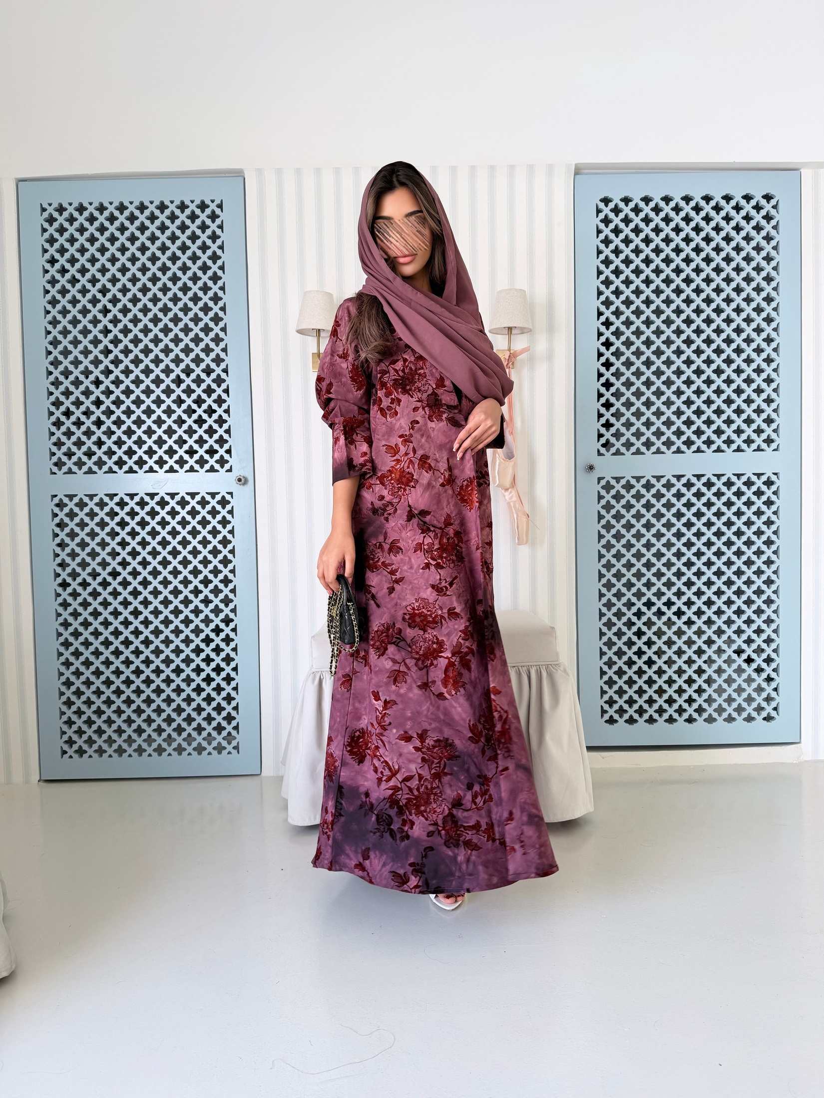 MWT5007 - عبايه عنابي طباعة كريب قصة نص كلوش - Aya