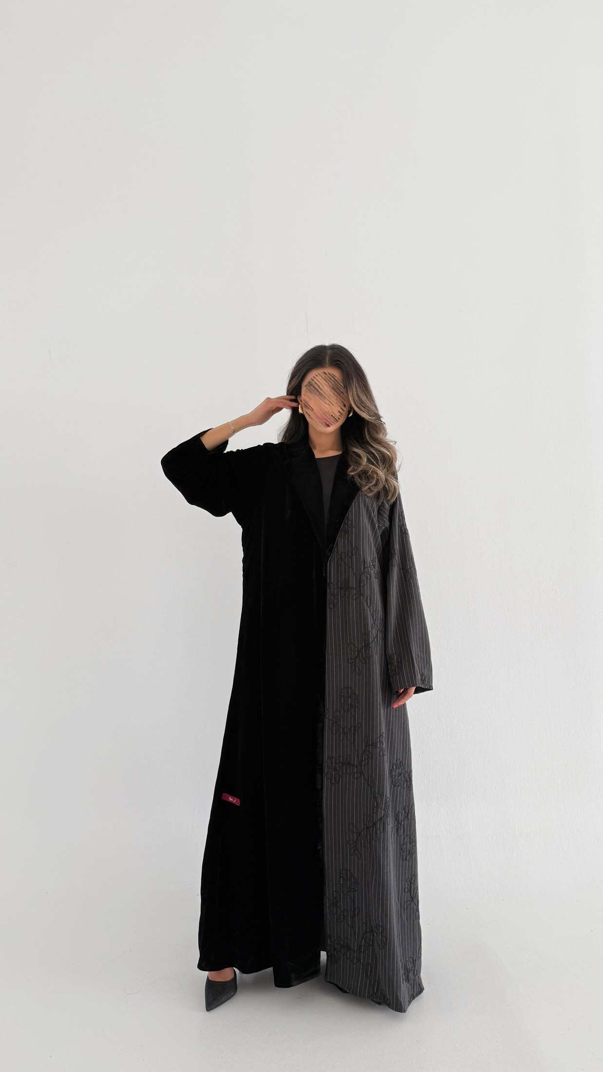 MW1856 - عباية بليزر غير متماثل لتعطي طابع الراقي - Aya