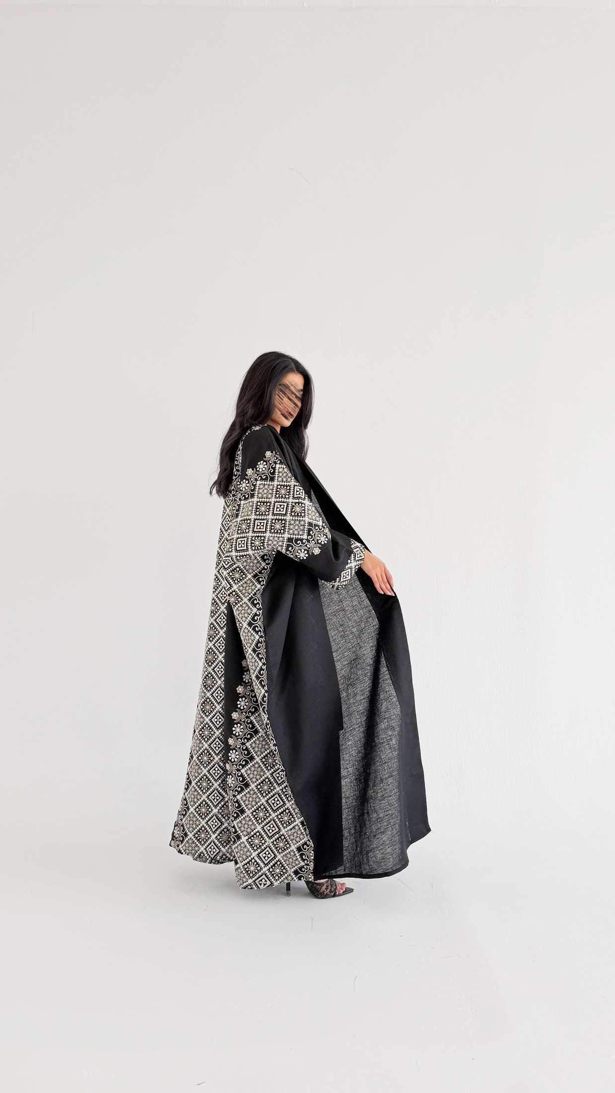 MWT799 - عبايه لنن بتطريز رمضاني - Aya