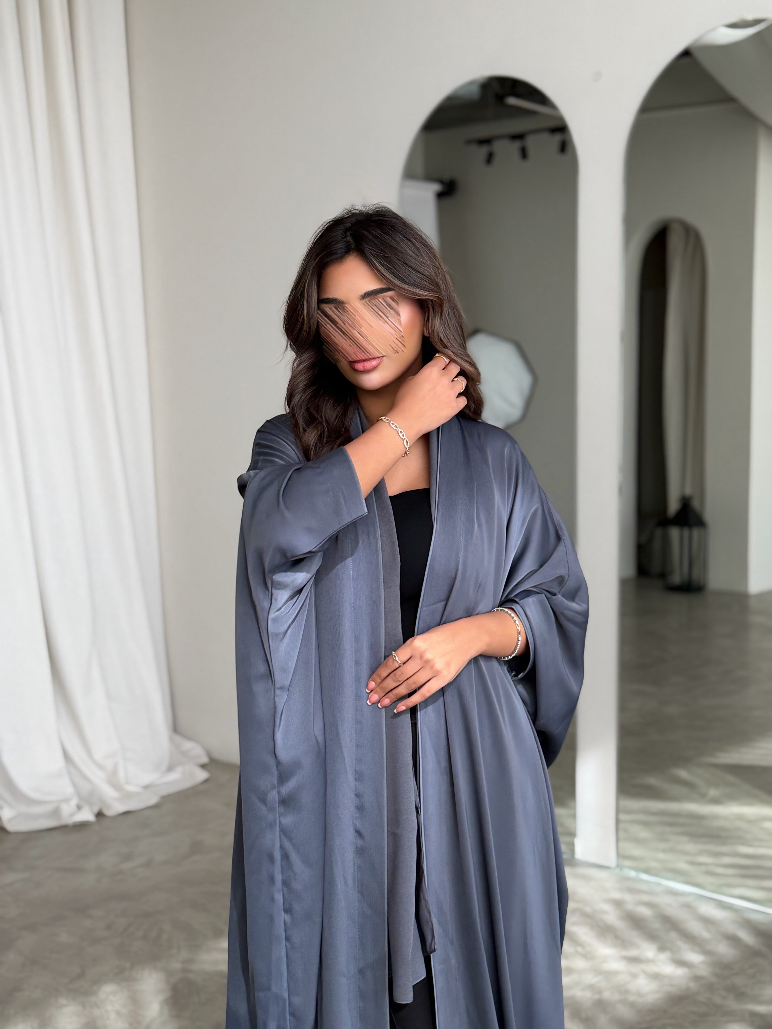 MWT776 - عباية كريب رمادي - Aya