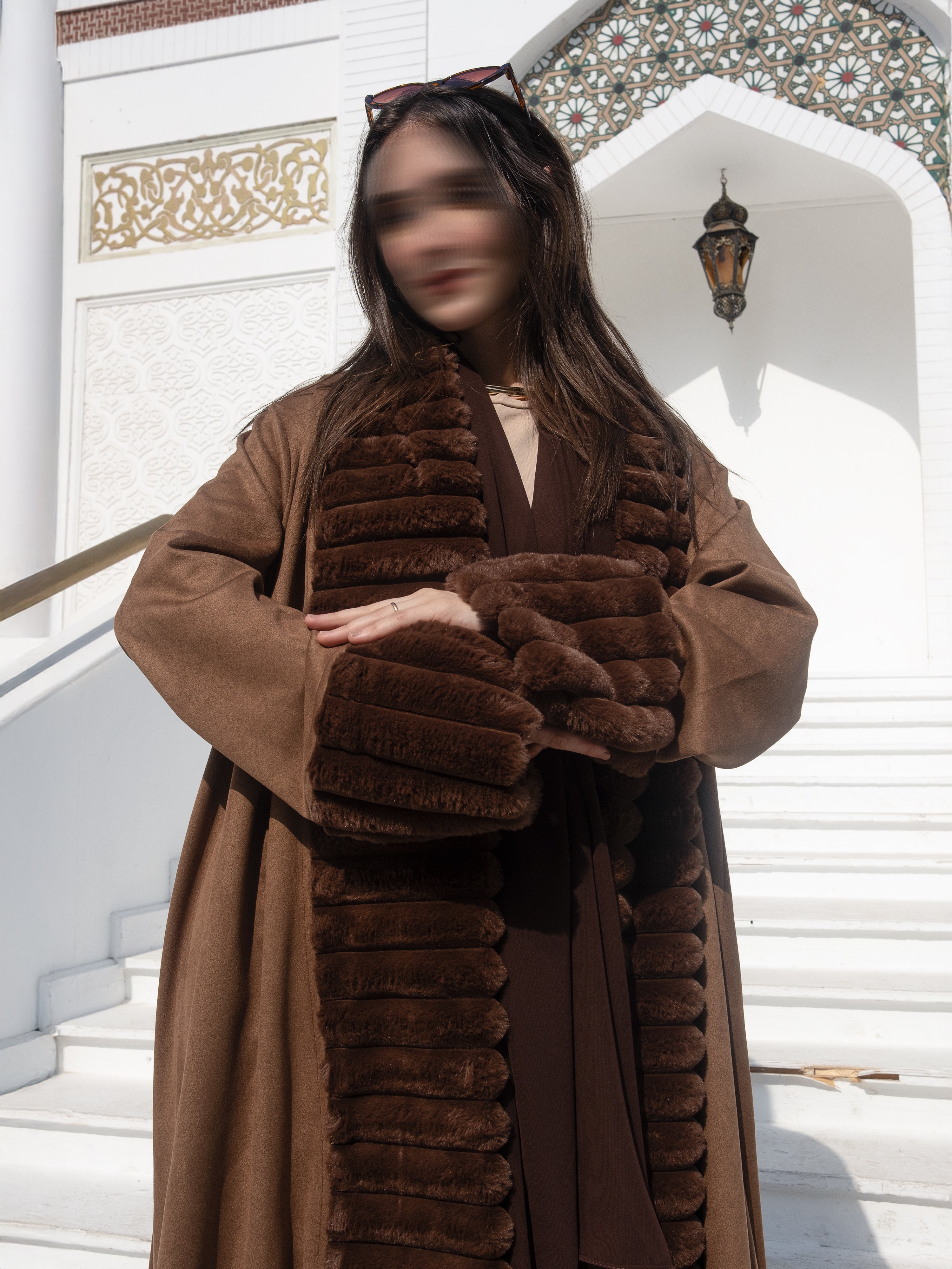 MW1804 - عباية شامواه مع تدخيلة فرو