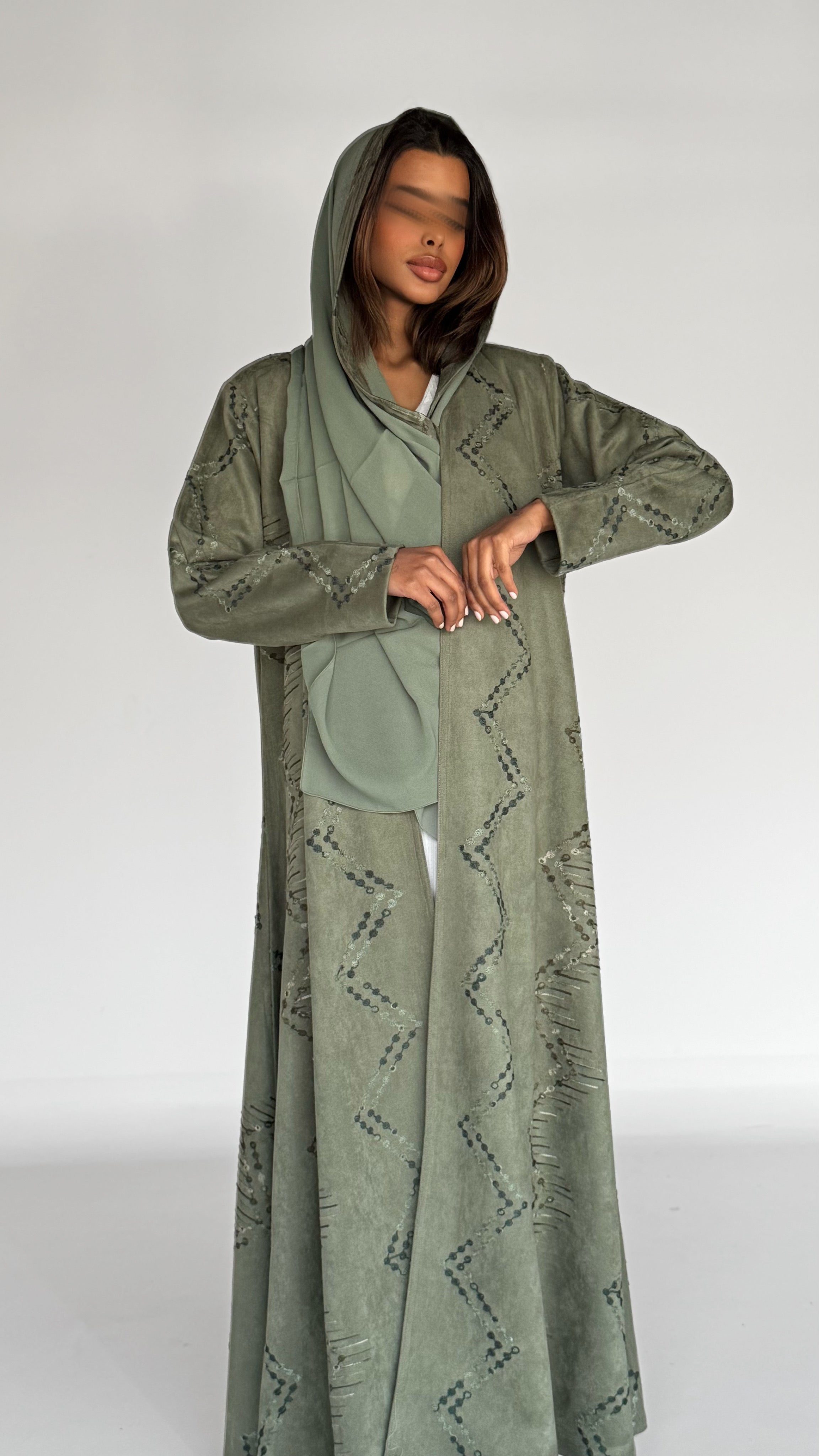 MWT580 - عباية شامواة زيتي