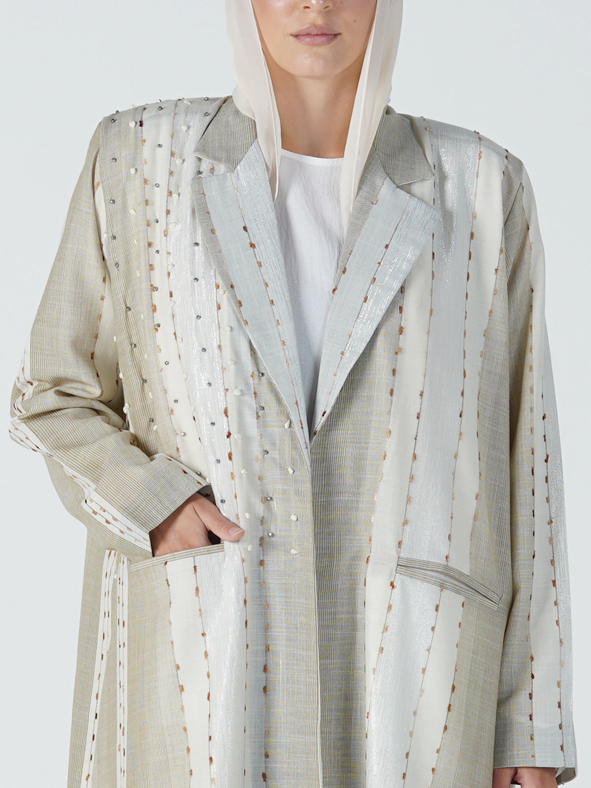 MW645 - Light Crepe Standing with Jacquard Half-Cloche