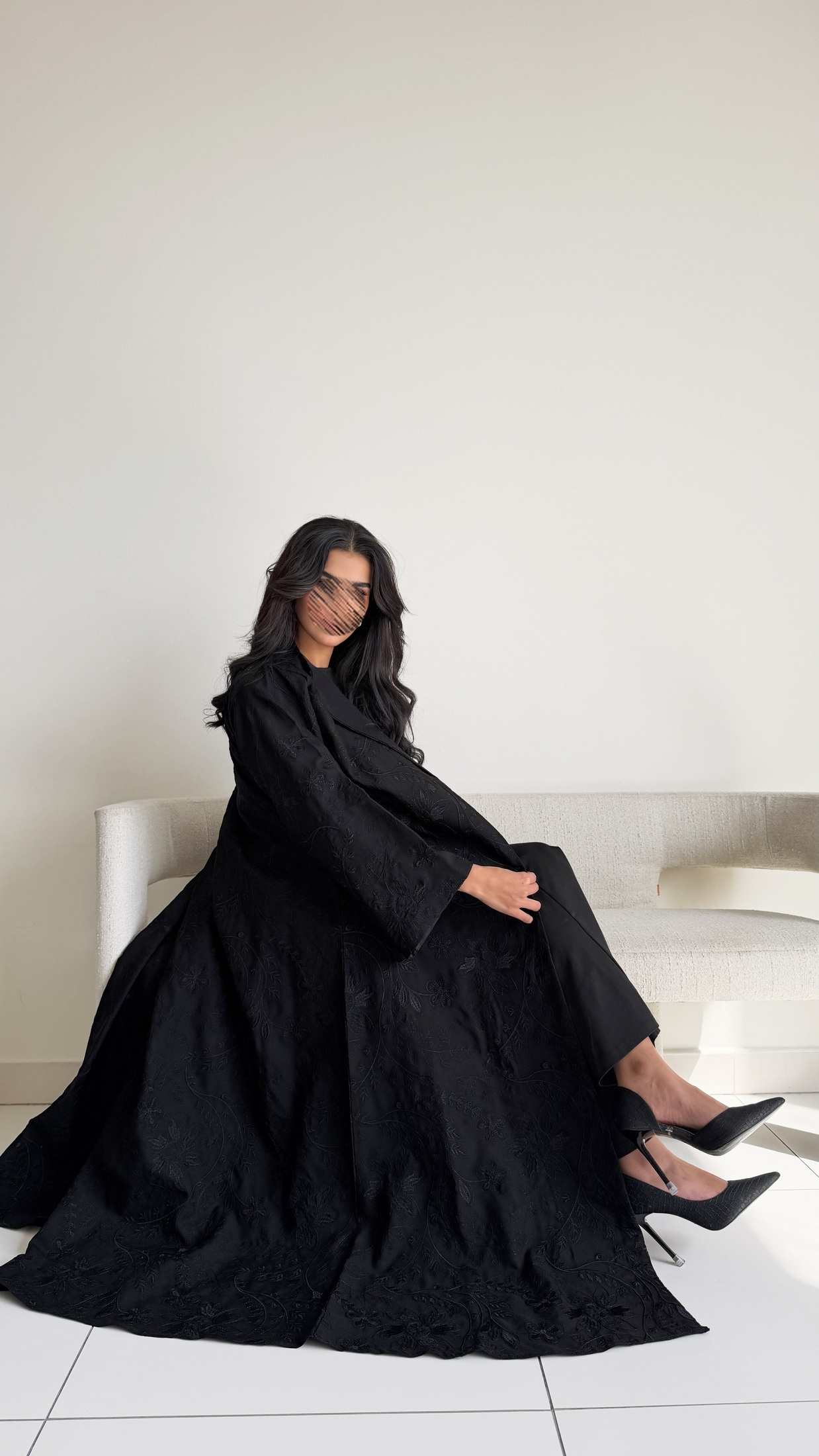 MW2045 - عبايه كريب كتان مع اضافه تطريز بالكامل - Aya