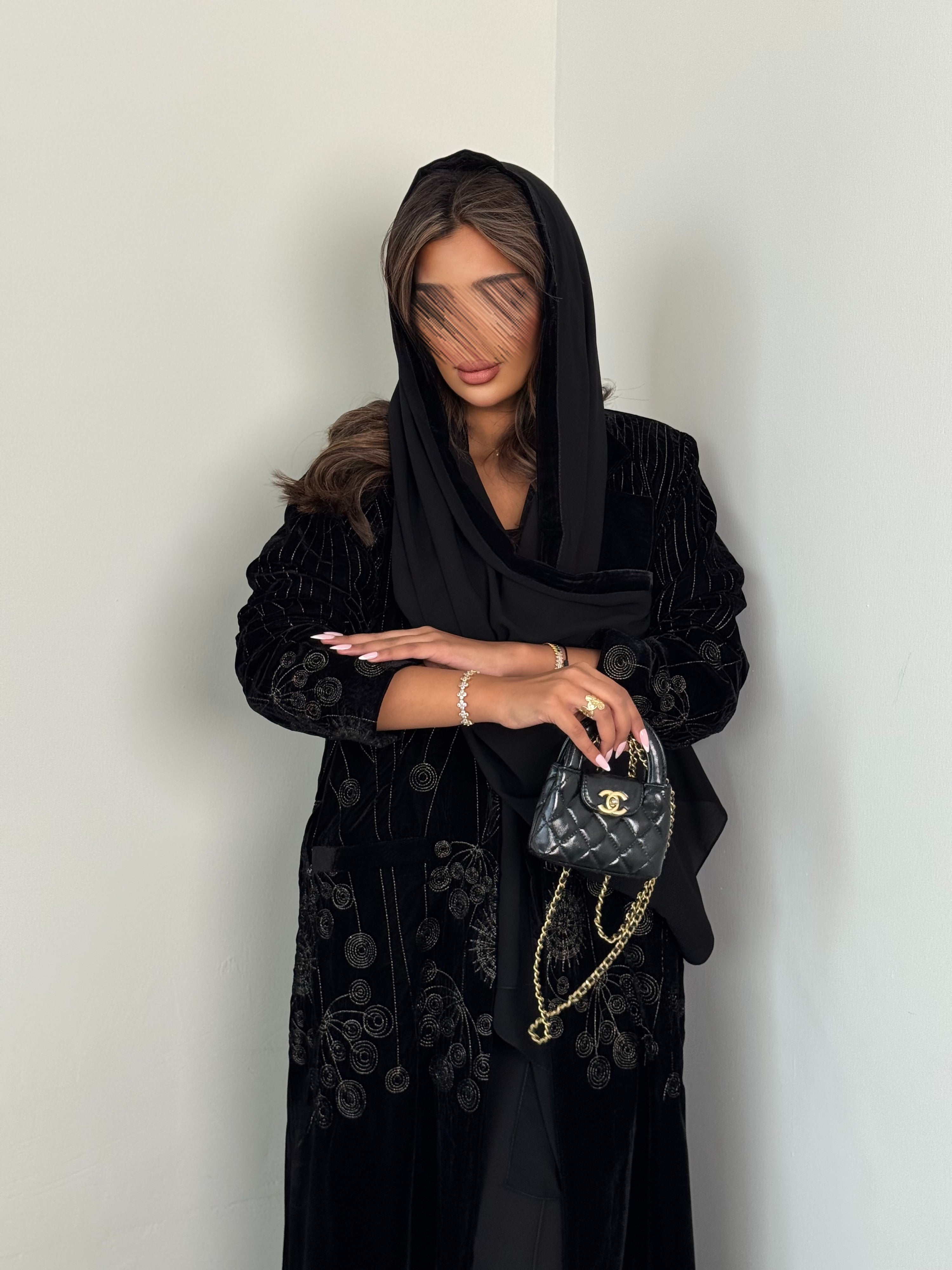 MWT556 - عباية مخمل تطريز - Aya