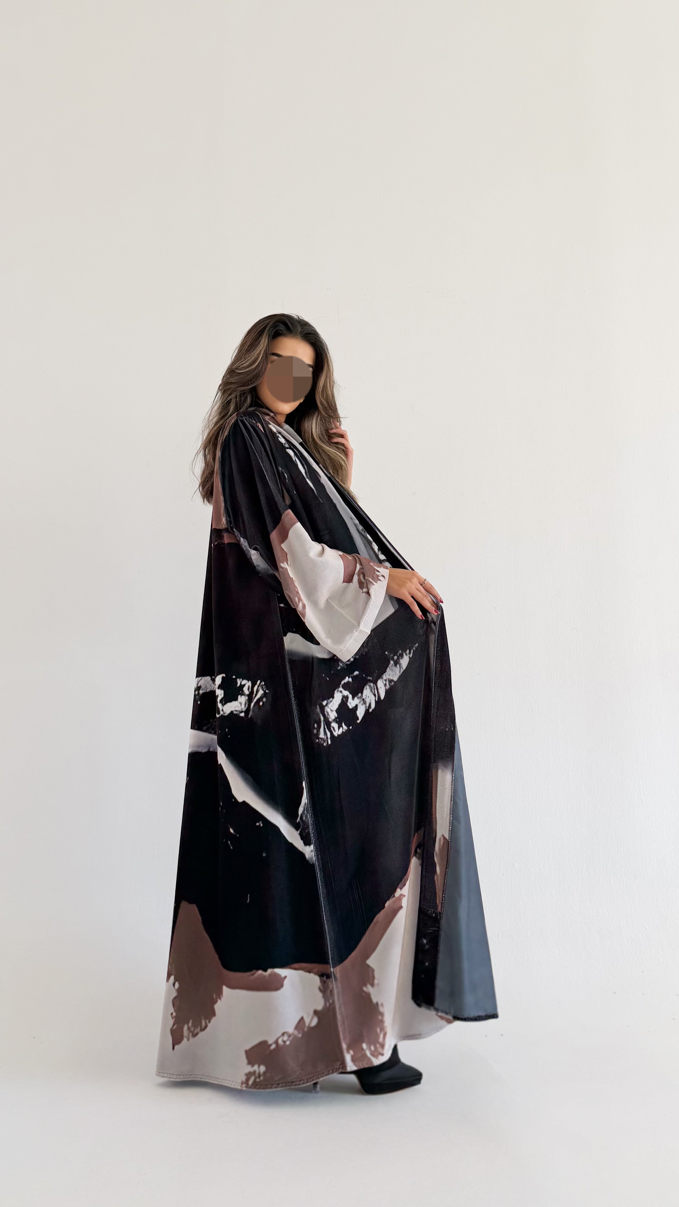 MWT884 - عباية مخمل طباعة - Aya