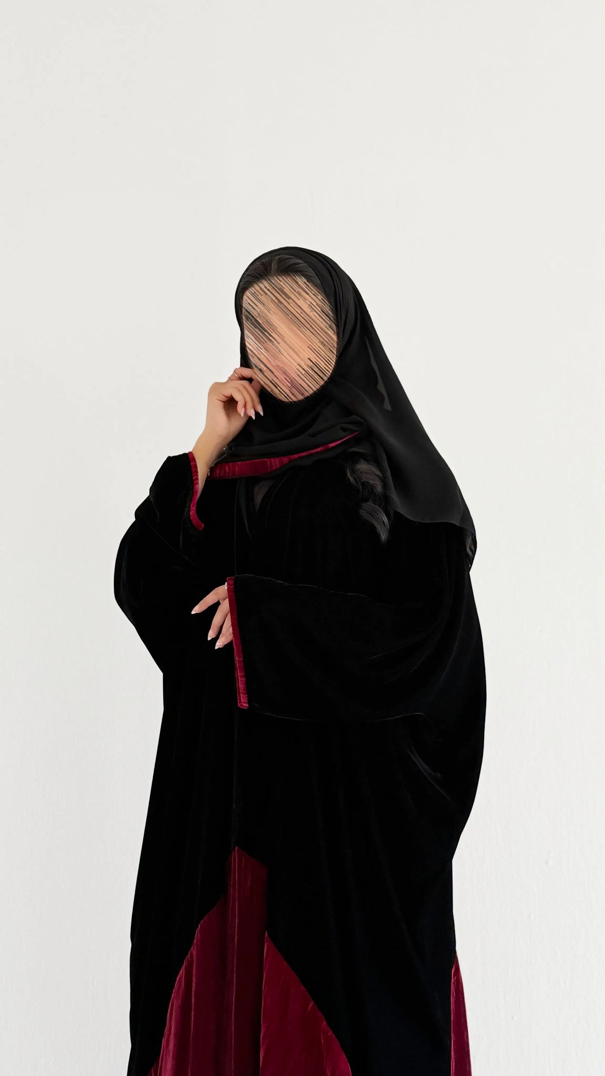 MWT2182 - عبايه مخمل اسود وعنابي - Aya
