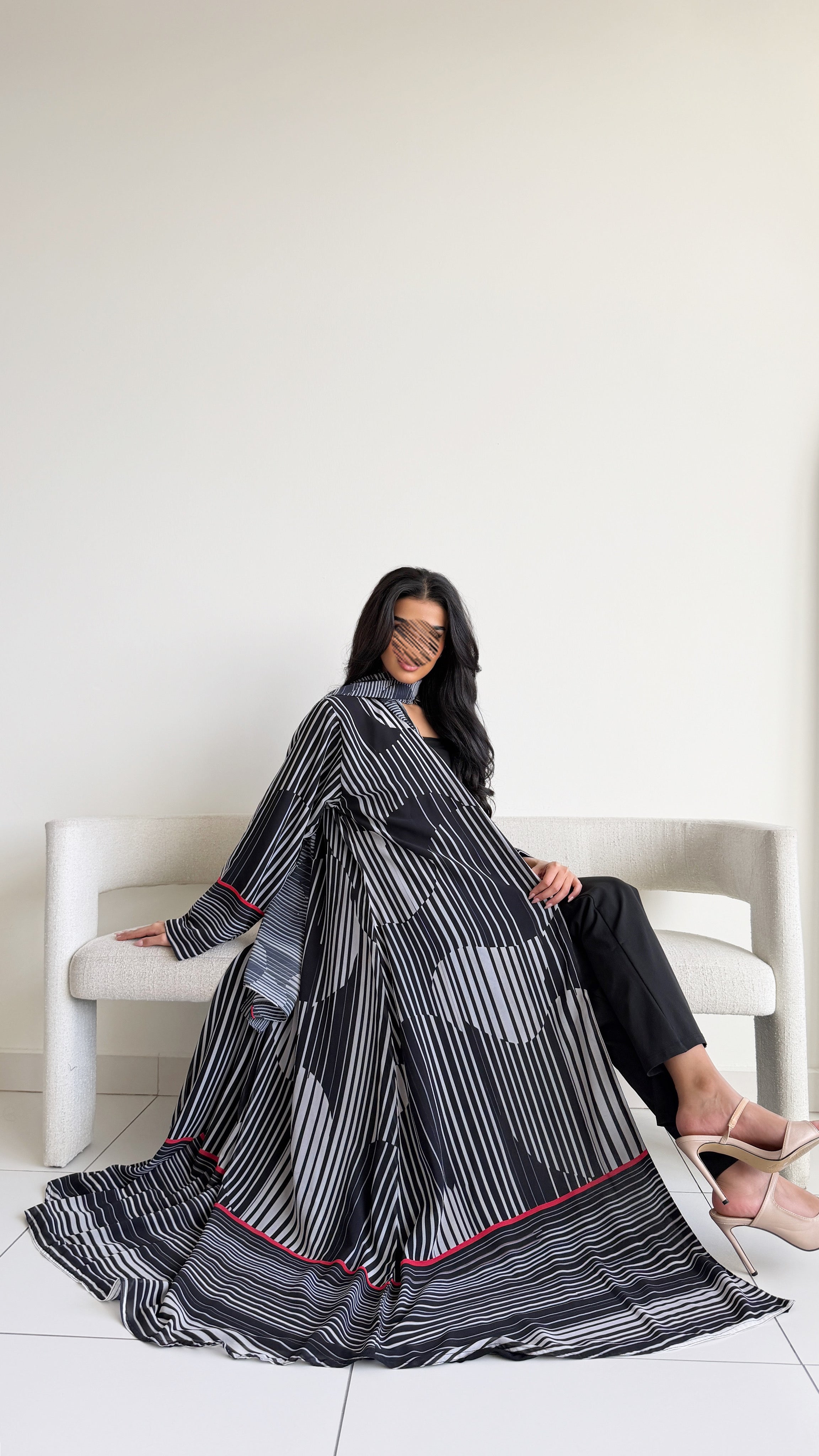 MWT1312 عباية مطبوعة مخططة - Aya