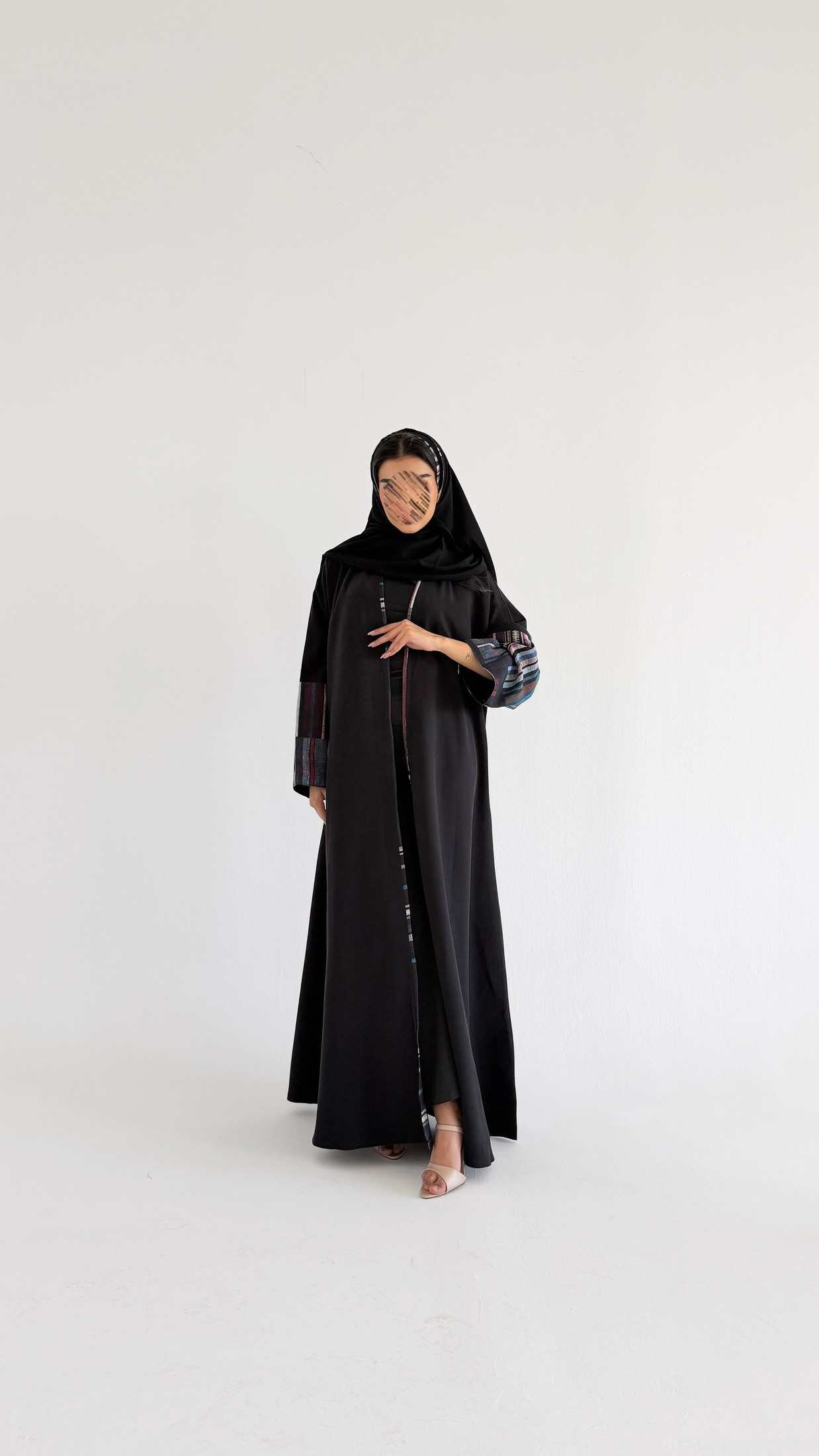 MWT1119 - عباية كريب مع تدخيلة لنن طباعة - Aya