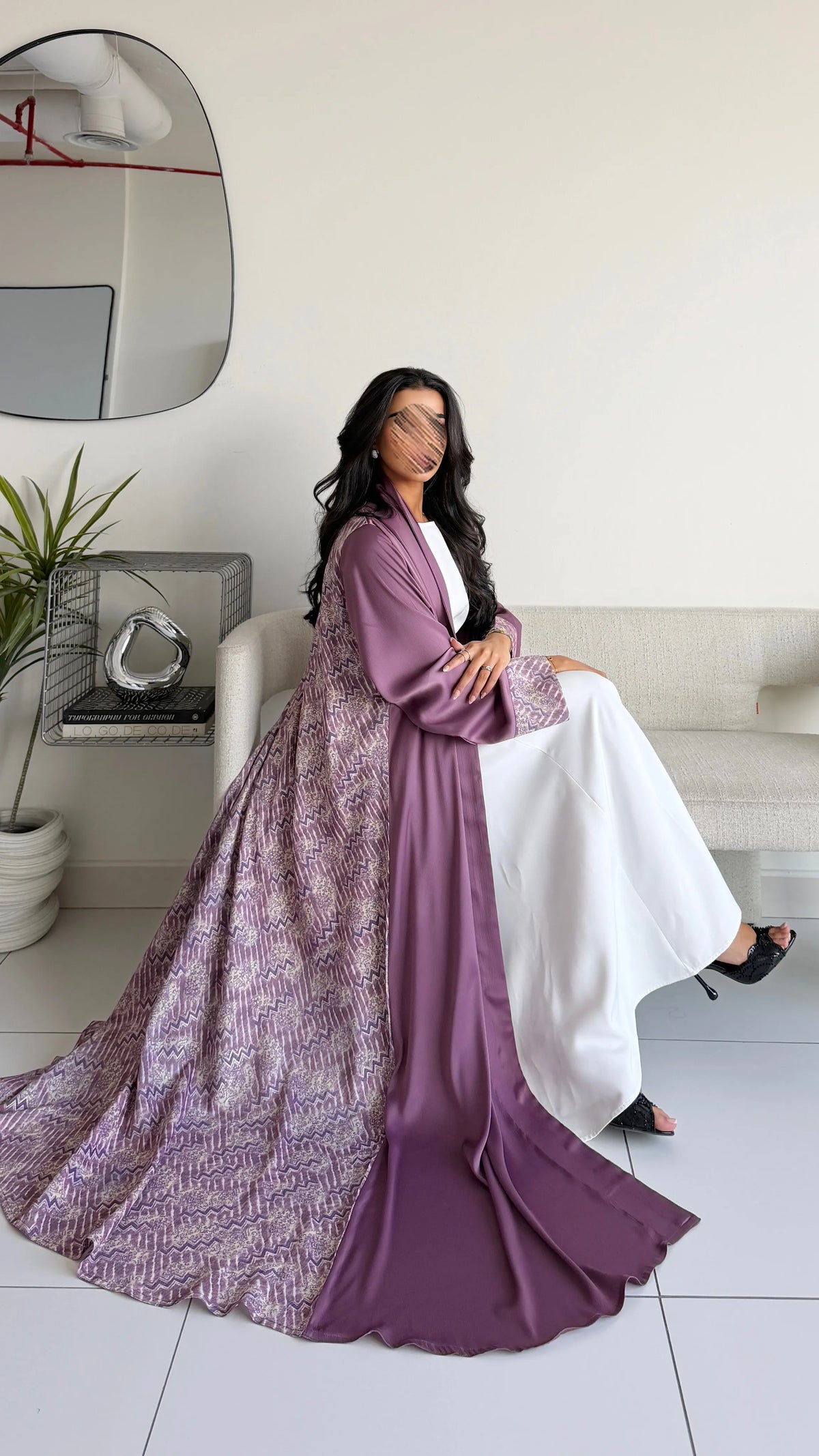 MWT1283 - عباية بتدخيلة مطبوعة بالأكمام والخلف | Printed Insert Abaya - Aya