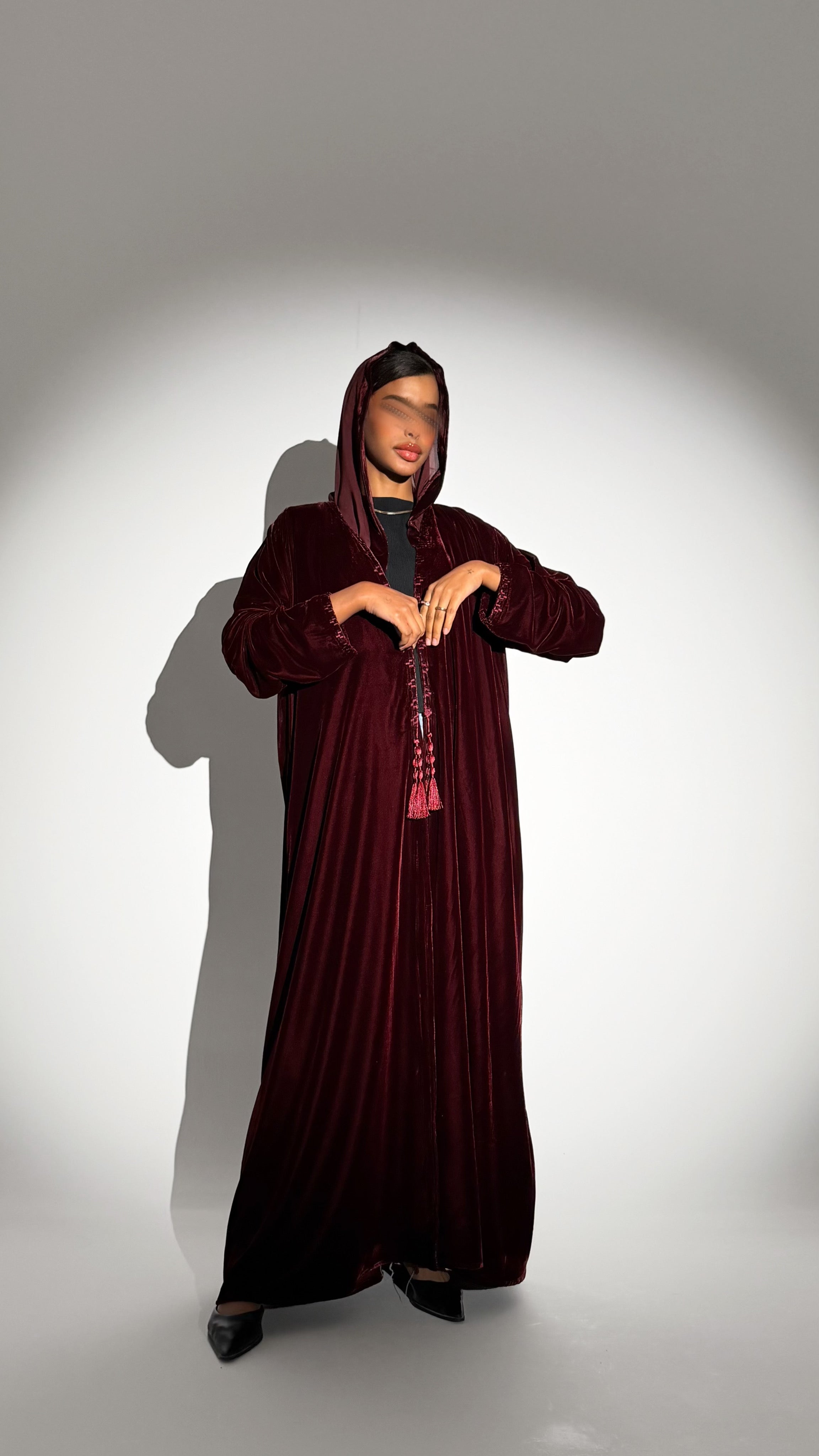 MW645 - Light Crepe Standing with Jacquard Half-Cloche