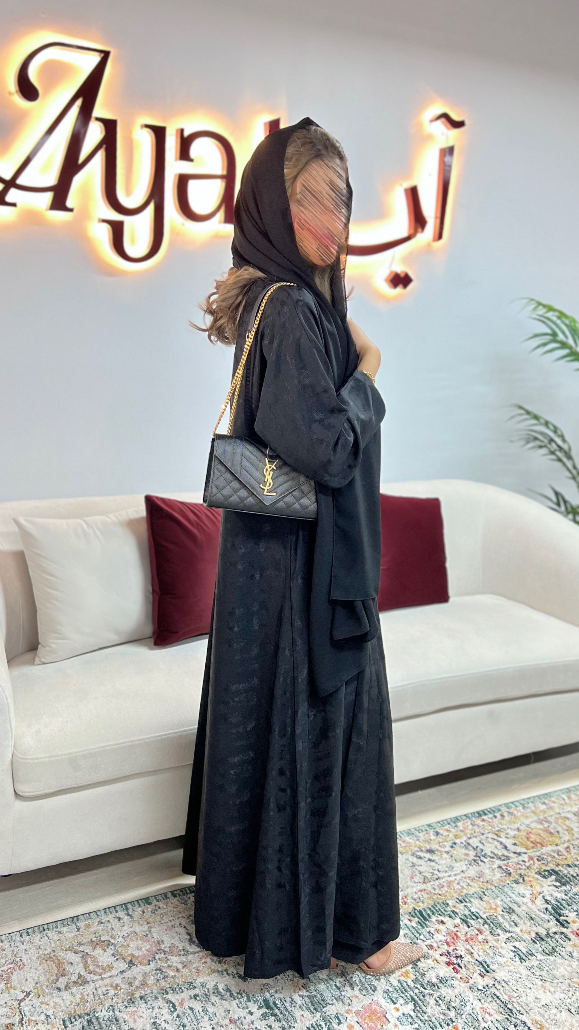 MWT444  - عباية جاكار سودا