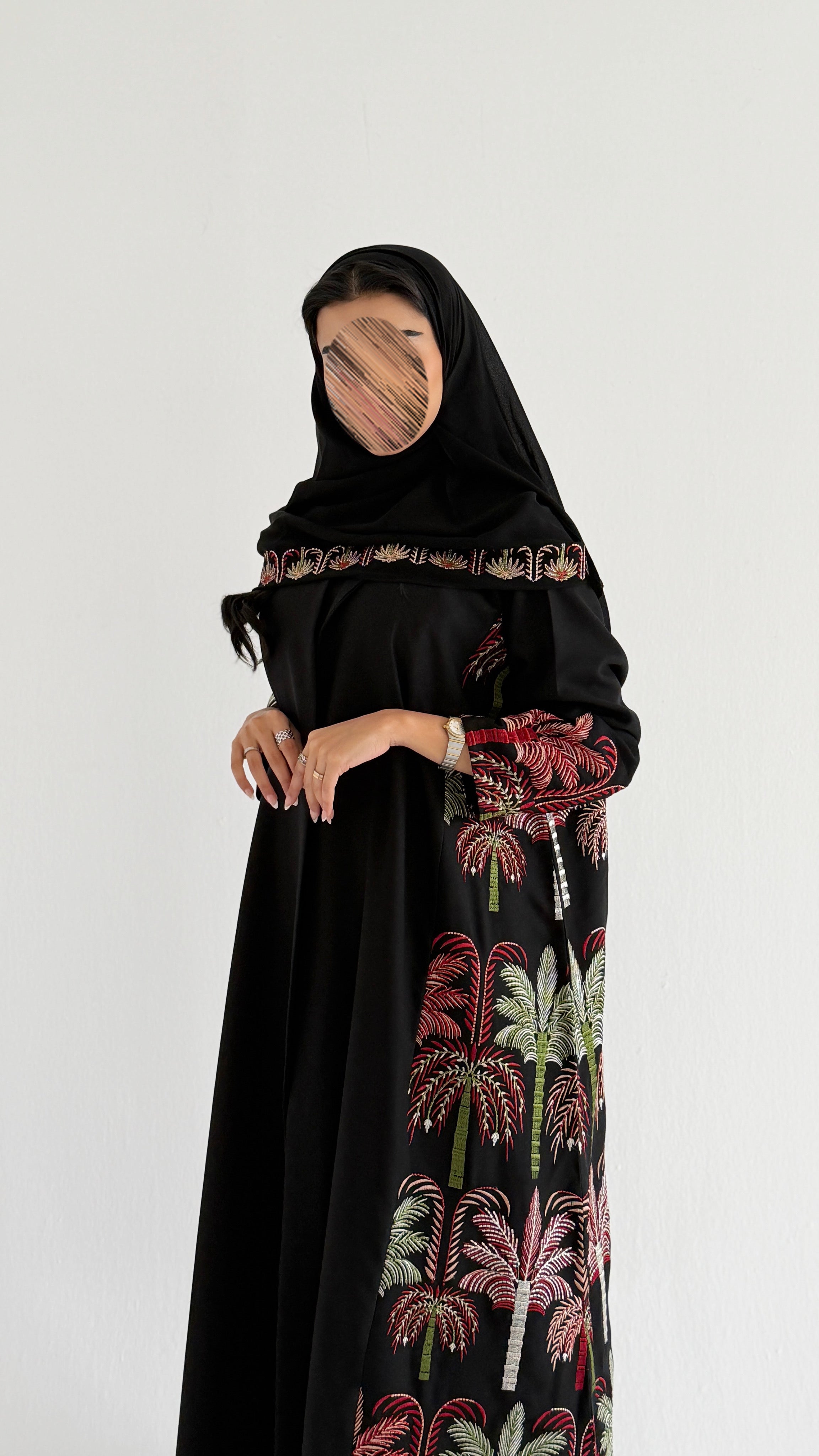 MWT4023 - عبايه بزخارف النخل - Aya