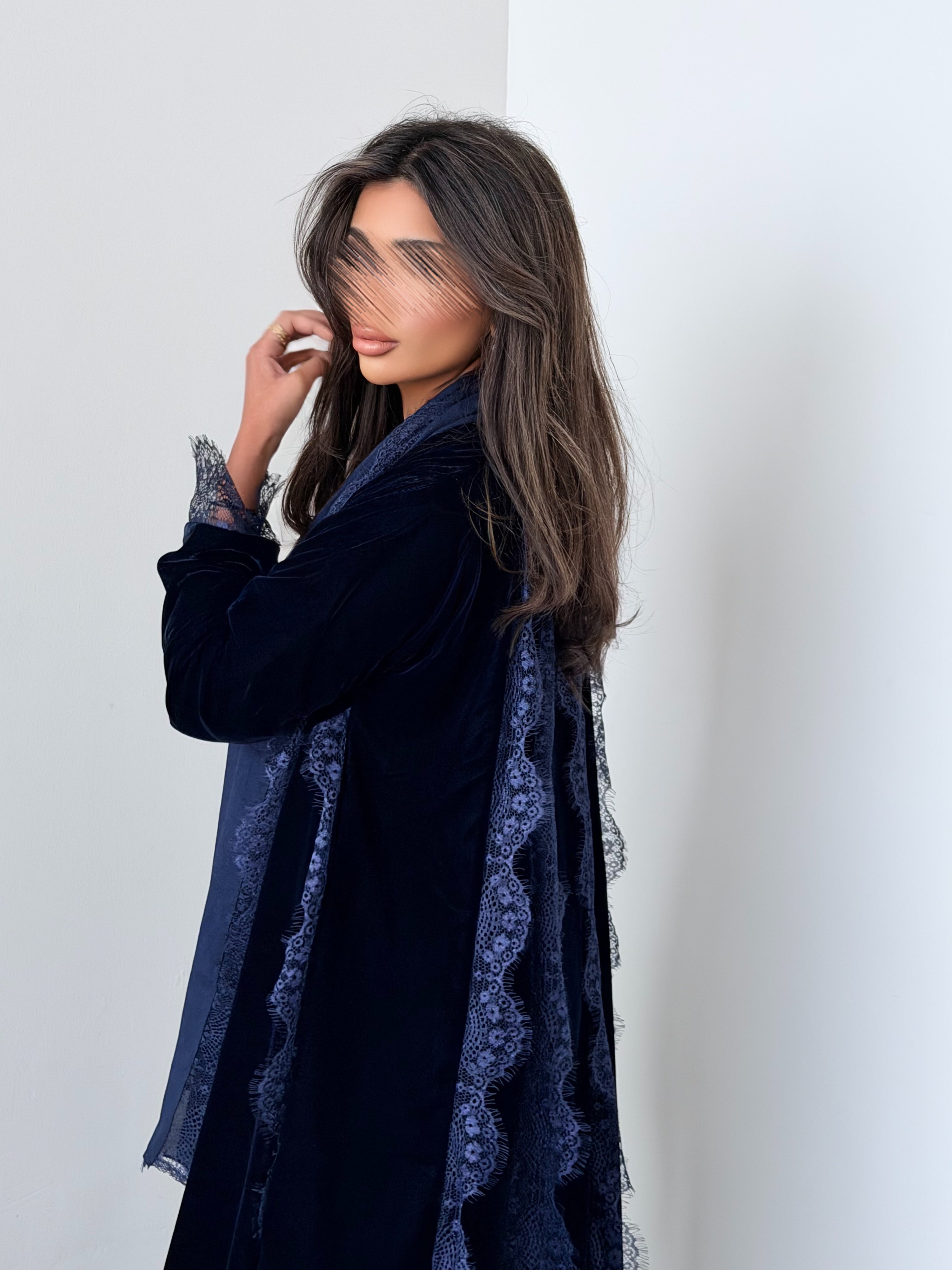 MW645 - Light Crepe Standing with Jacquard Half-Cloche