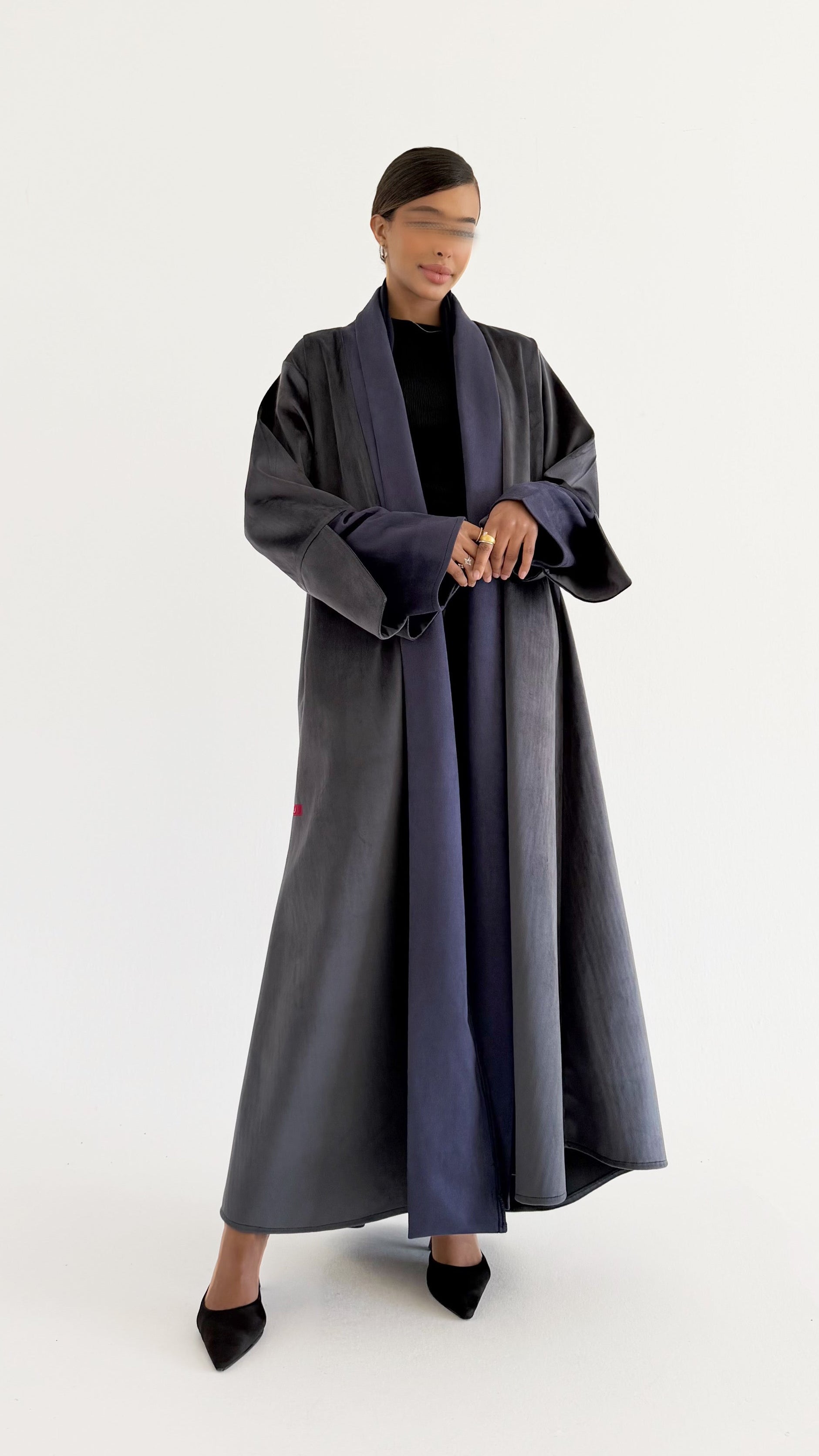 MW645 - Light Crepe Standing with Jacquard Half-Cloche