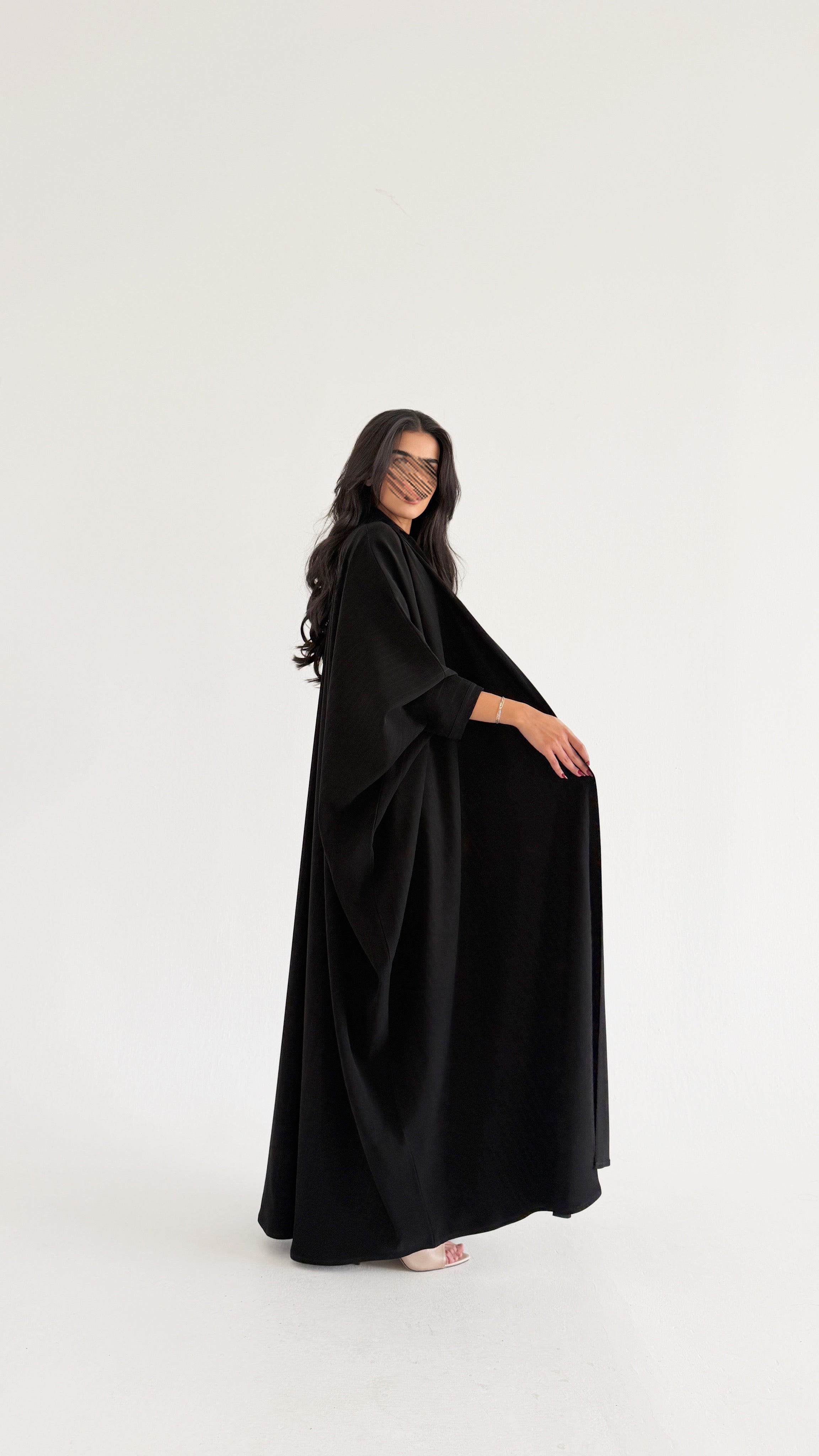 MW2072 - عباية كلوش مع اضافه تكسير بالظهر جاكار - Aya