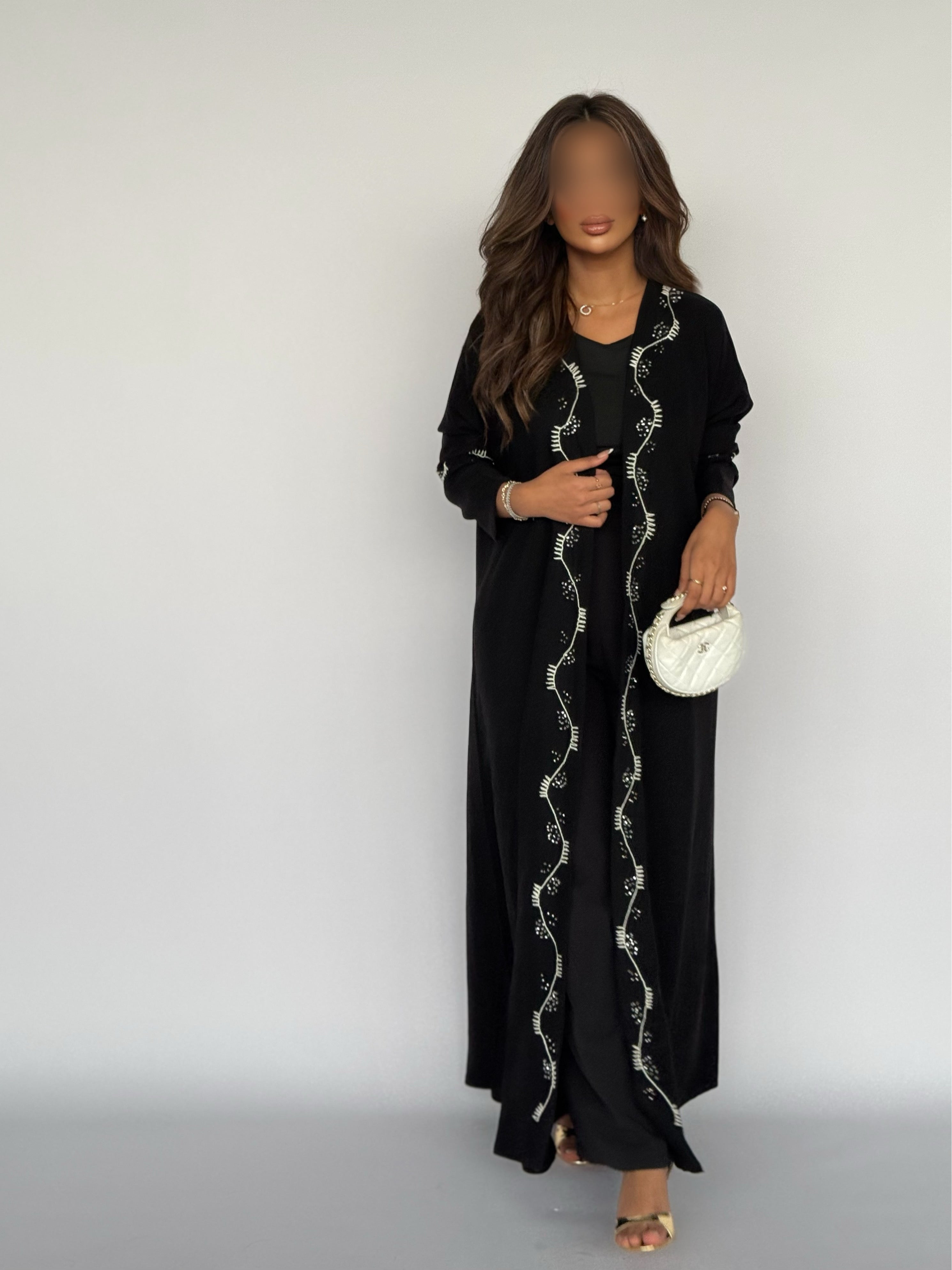 MW645 - Light Crepe Standing with Jacquard Half-Cloche