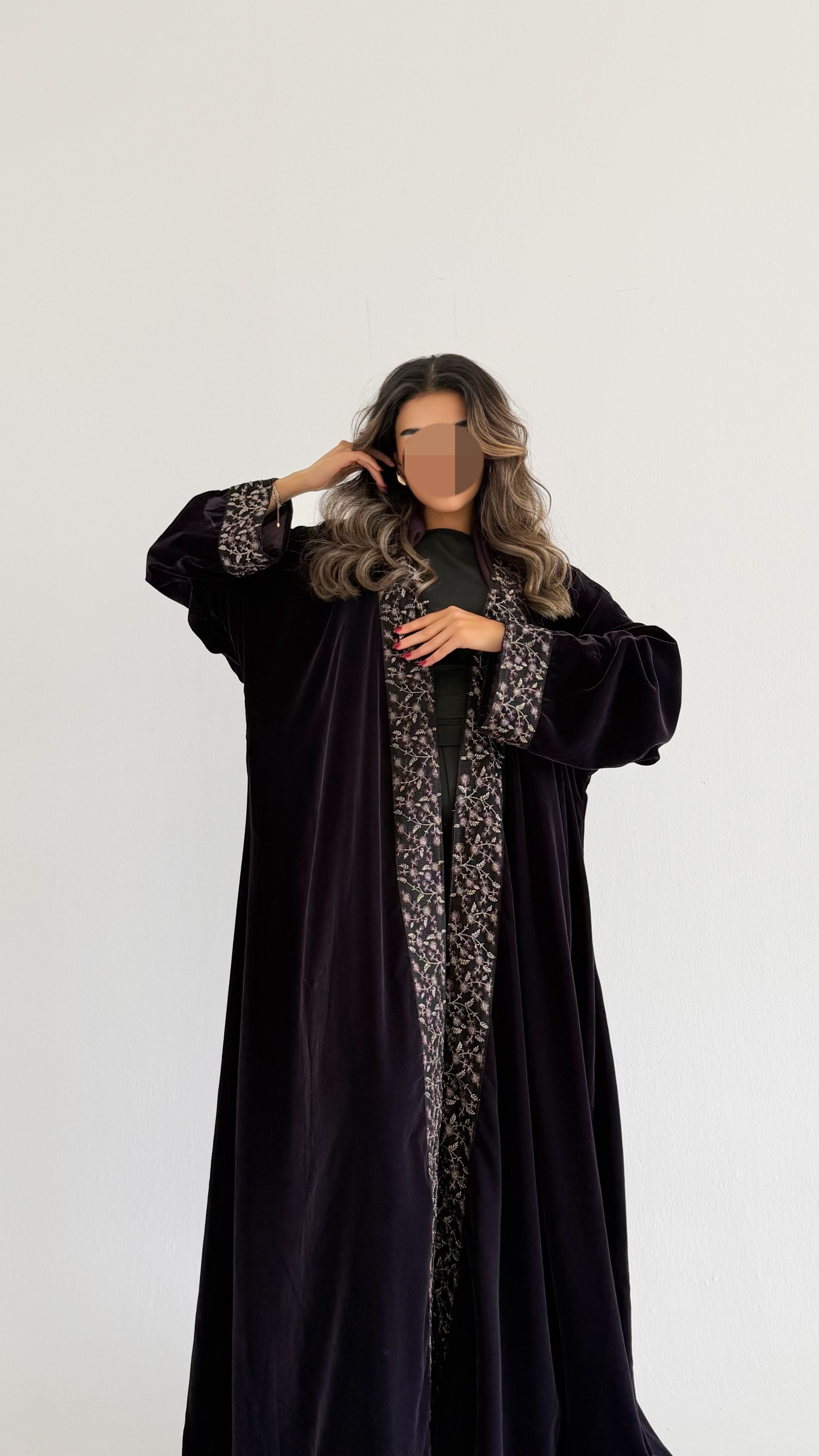 MW1766 - عباية مخمل  مع اضافة كلفة - Aya