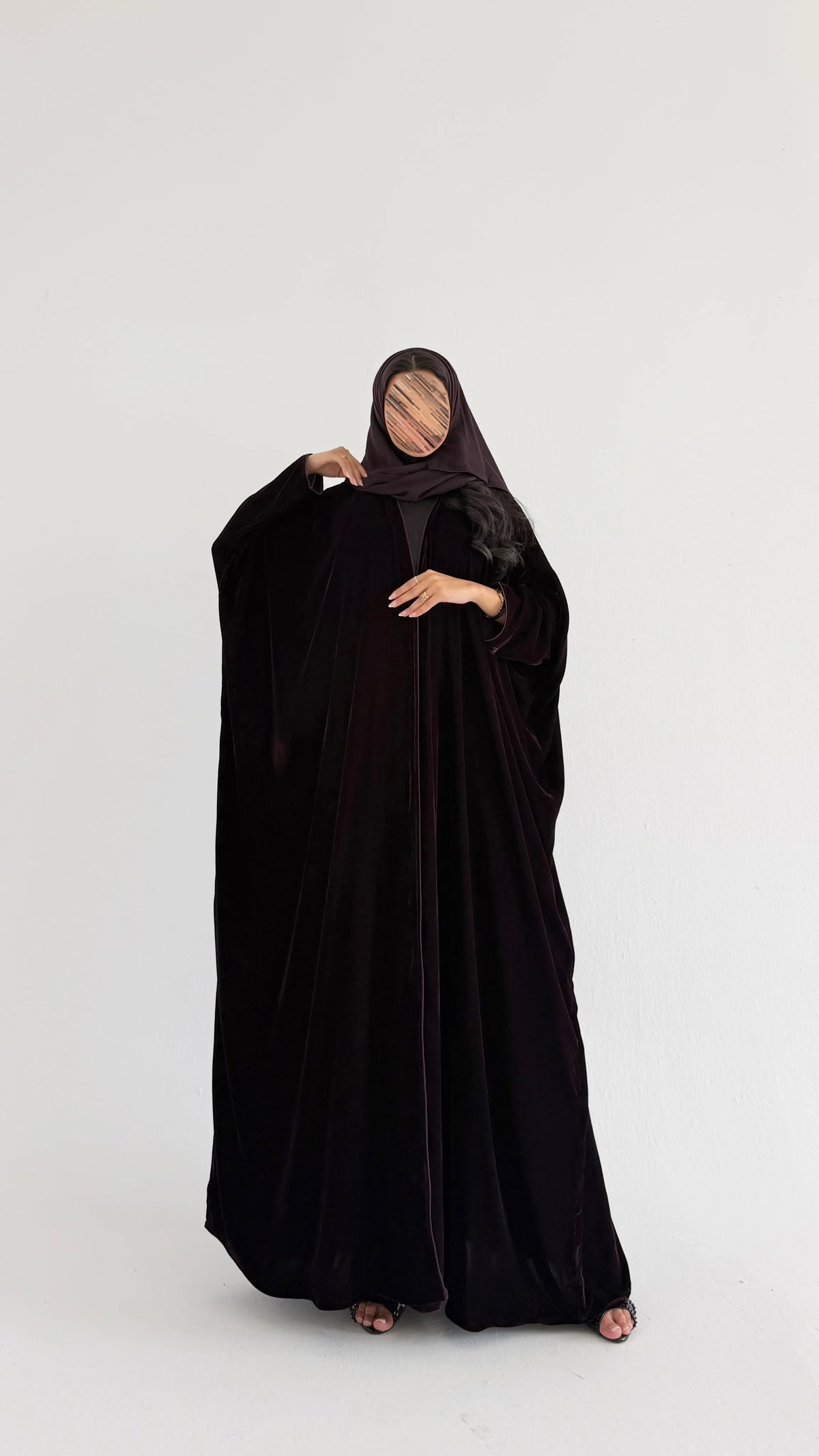 MWT2168 - عباية مخمل موف بقيطان - Aya