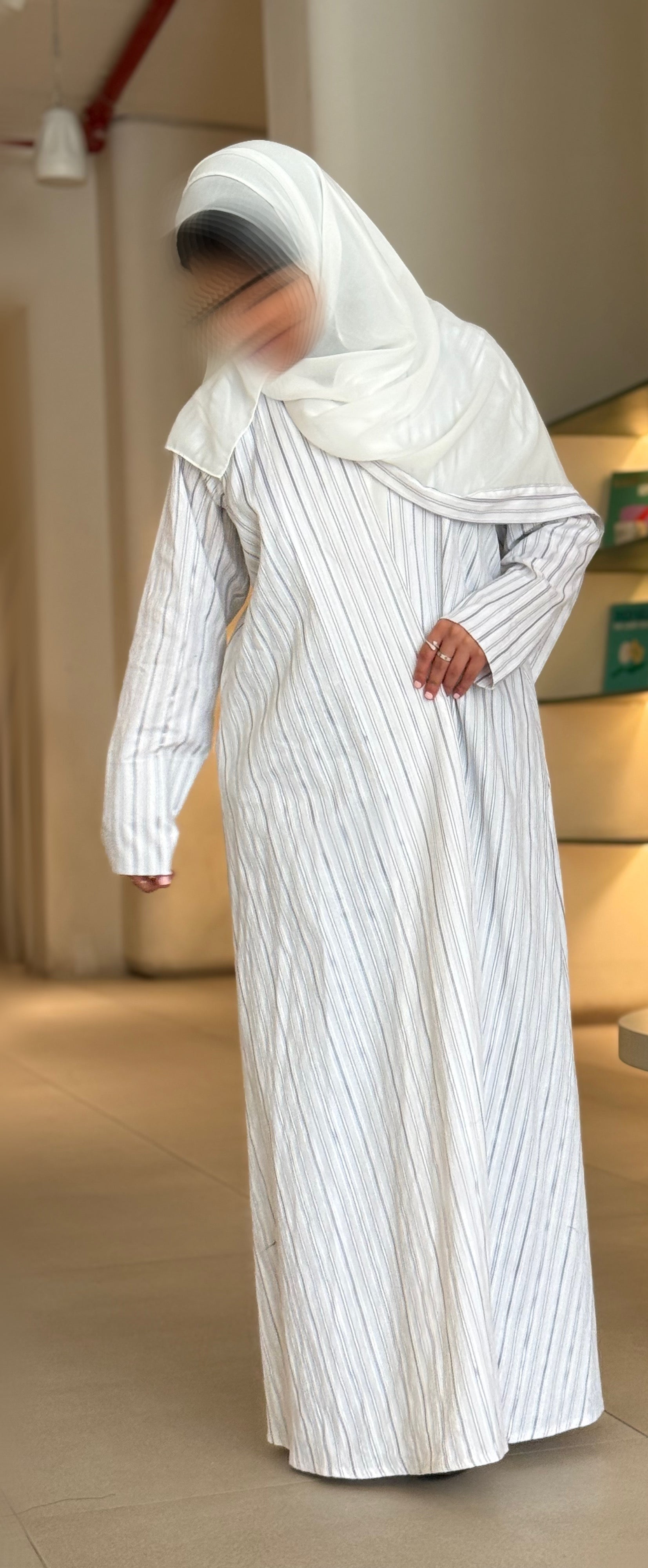 MW645 - Light Crepe Standing with Jacquard Half-Cloche