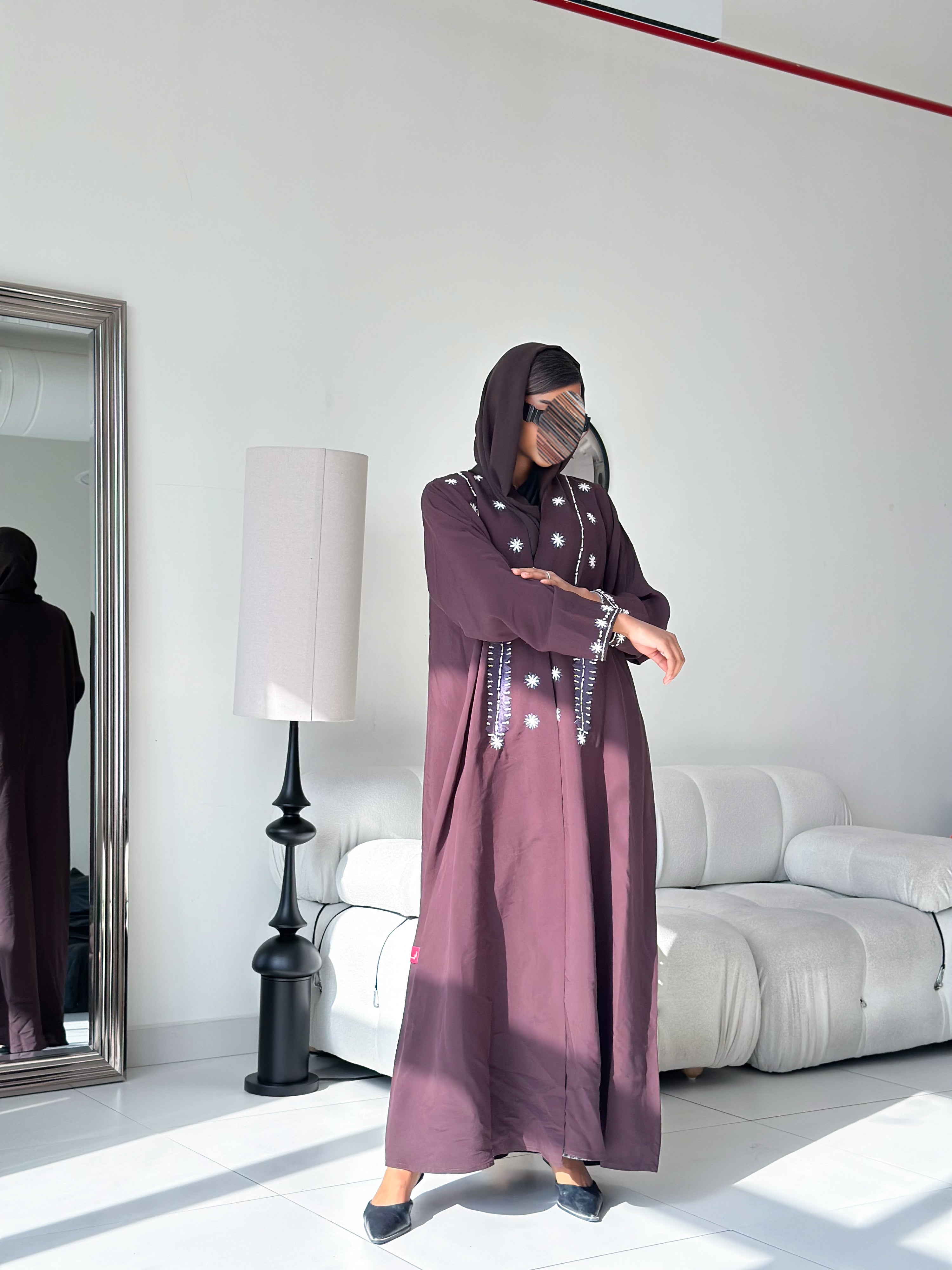 MW645 - Light Crepe Standing with Jacquard Half-Cloche