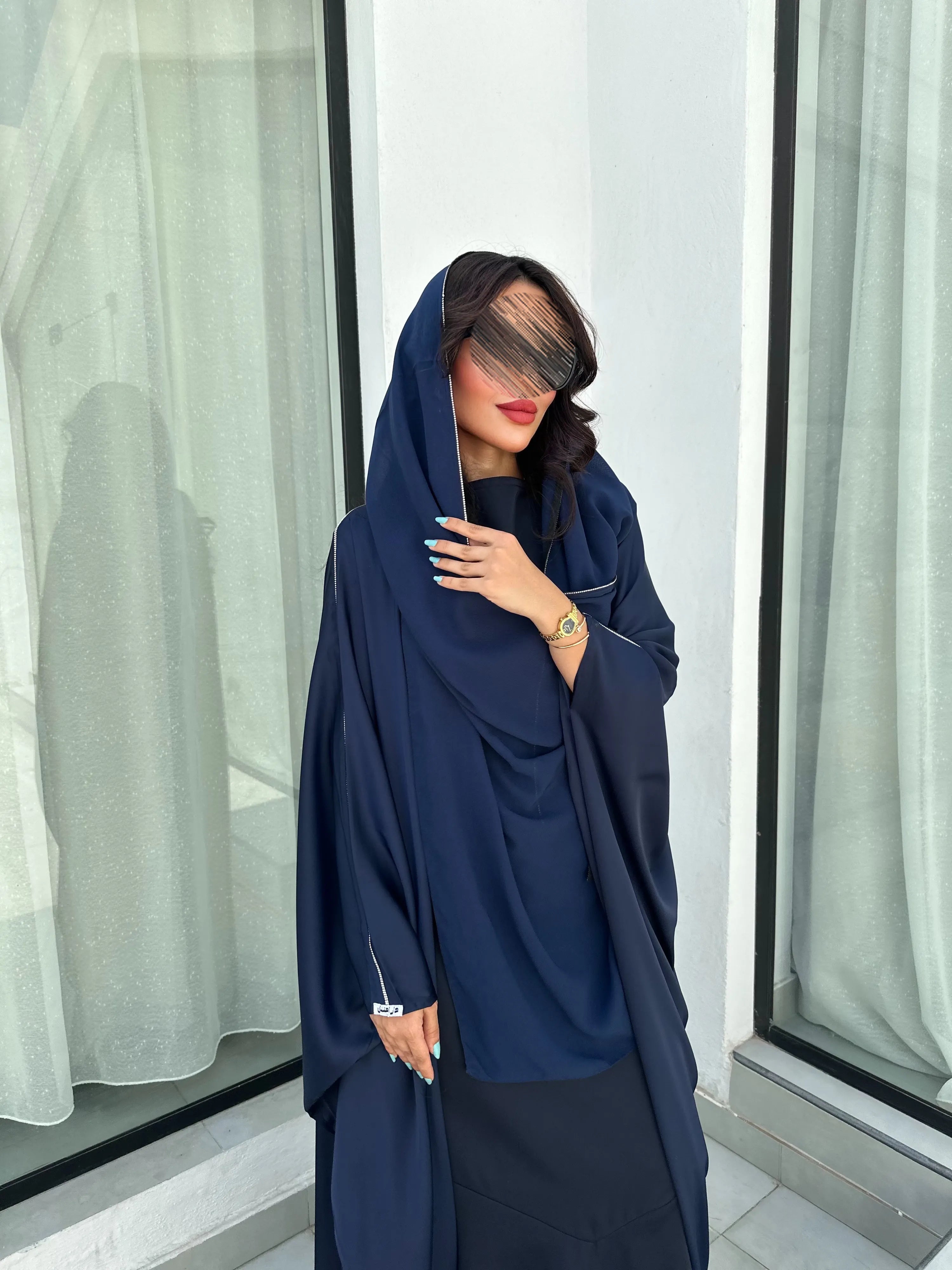MWT4393 - عباية تيك توك بشت كحلية بكريستال فضي - Aya