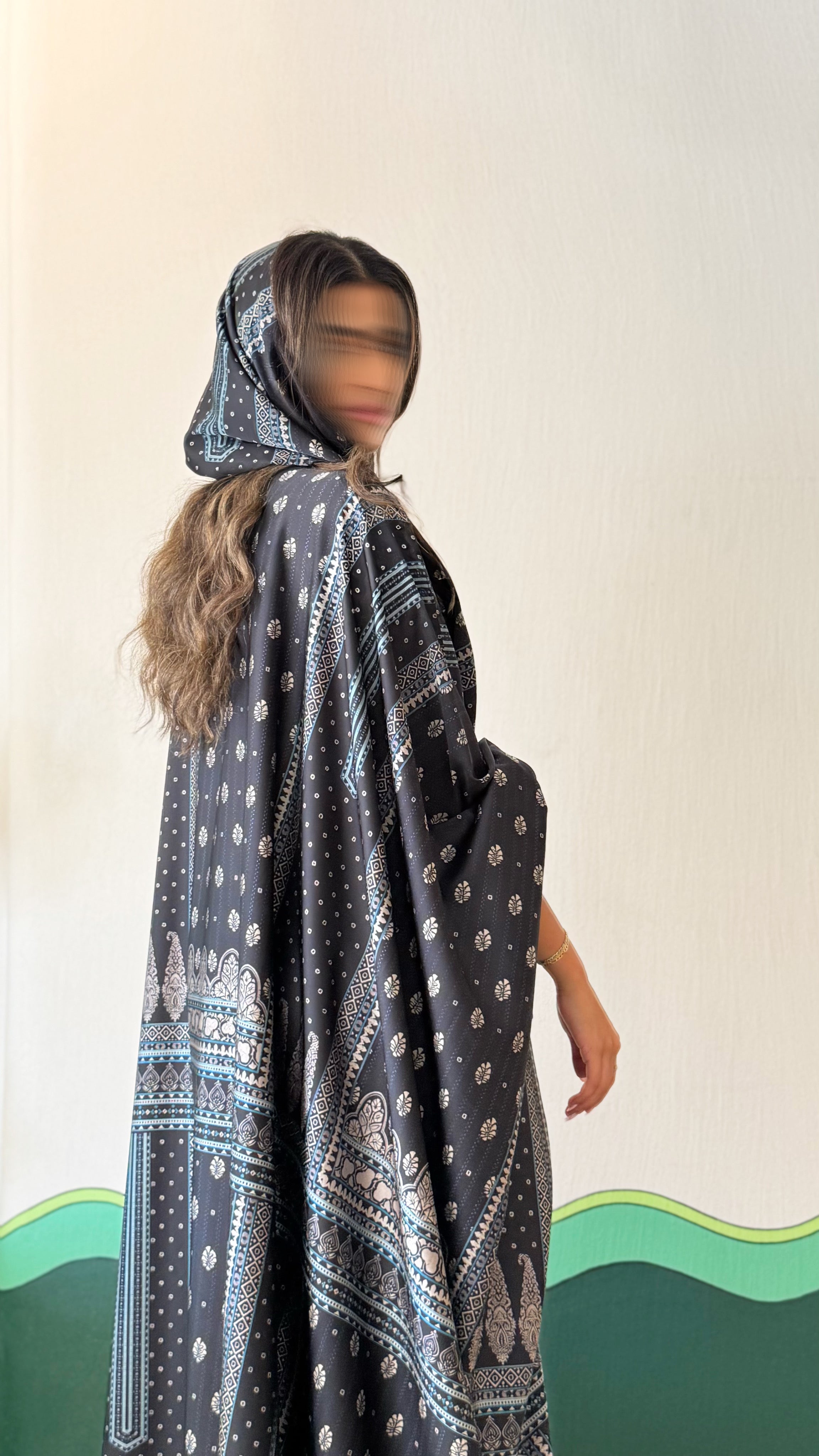 MW645 - Light Crepe Standing with Jacquard Half-Cloche