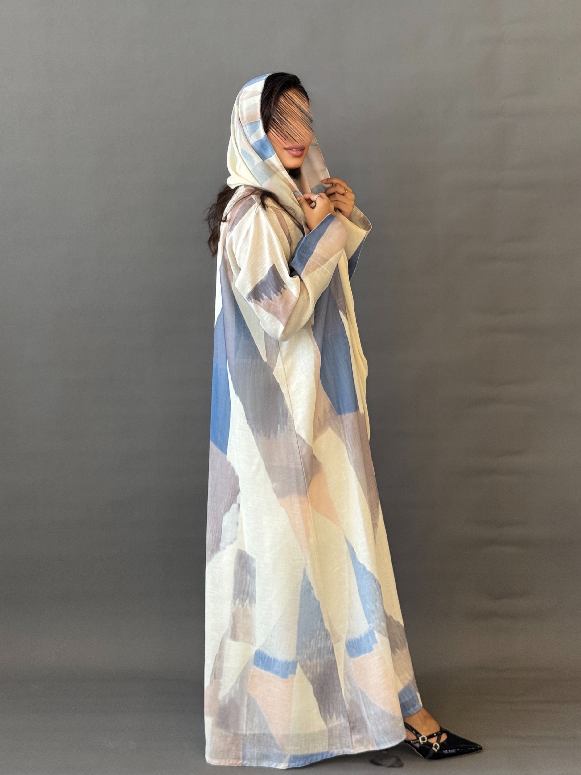 MW645 - Light Crepe Standing with Jacquard Half-Cloche