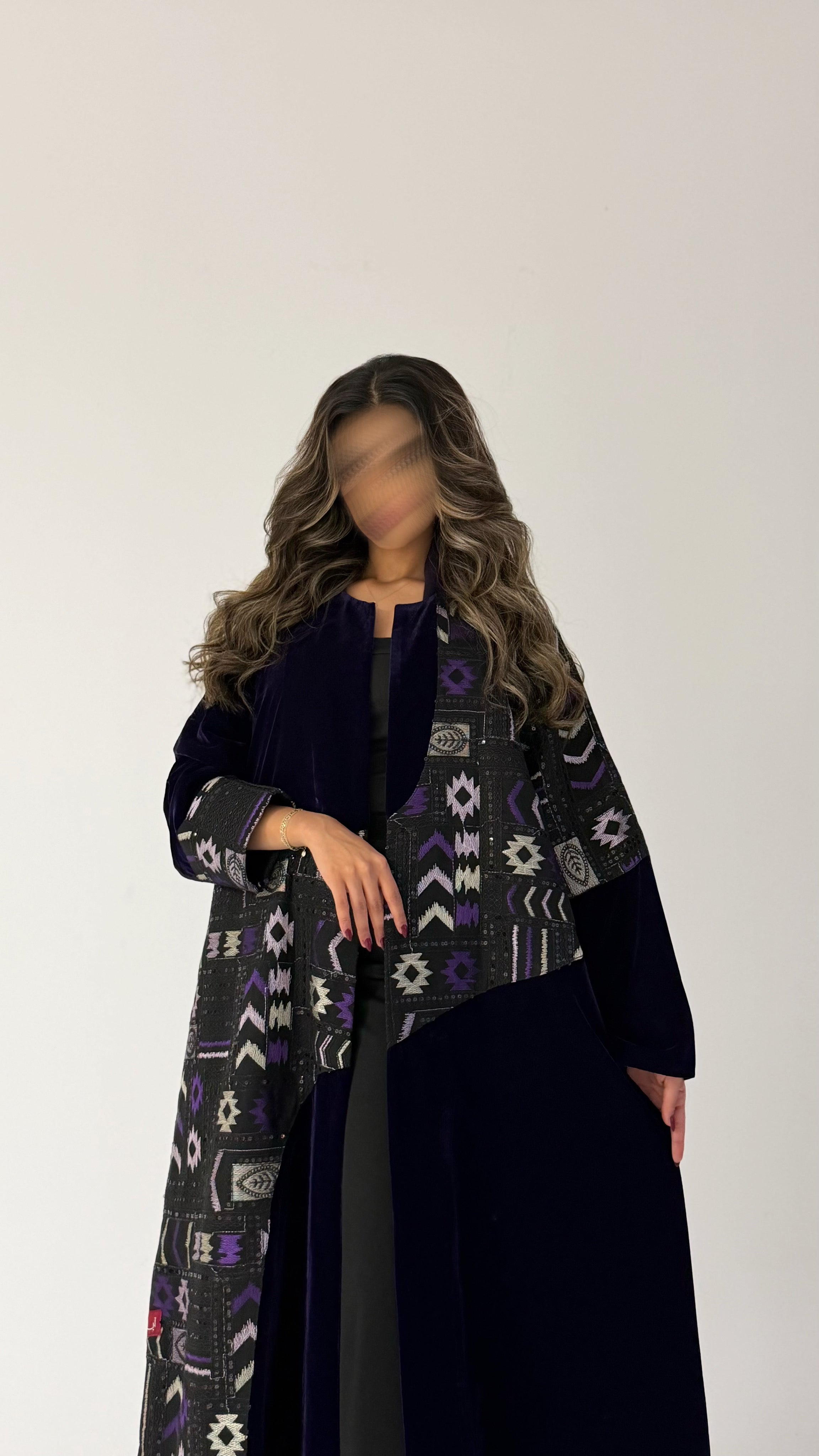 MWT544 - عباية مخمل موف مع تطريز هندي - Aya