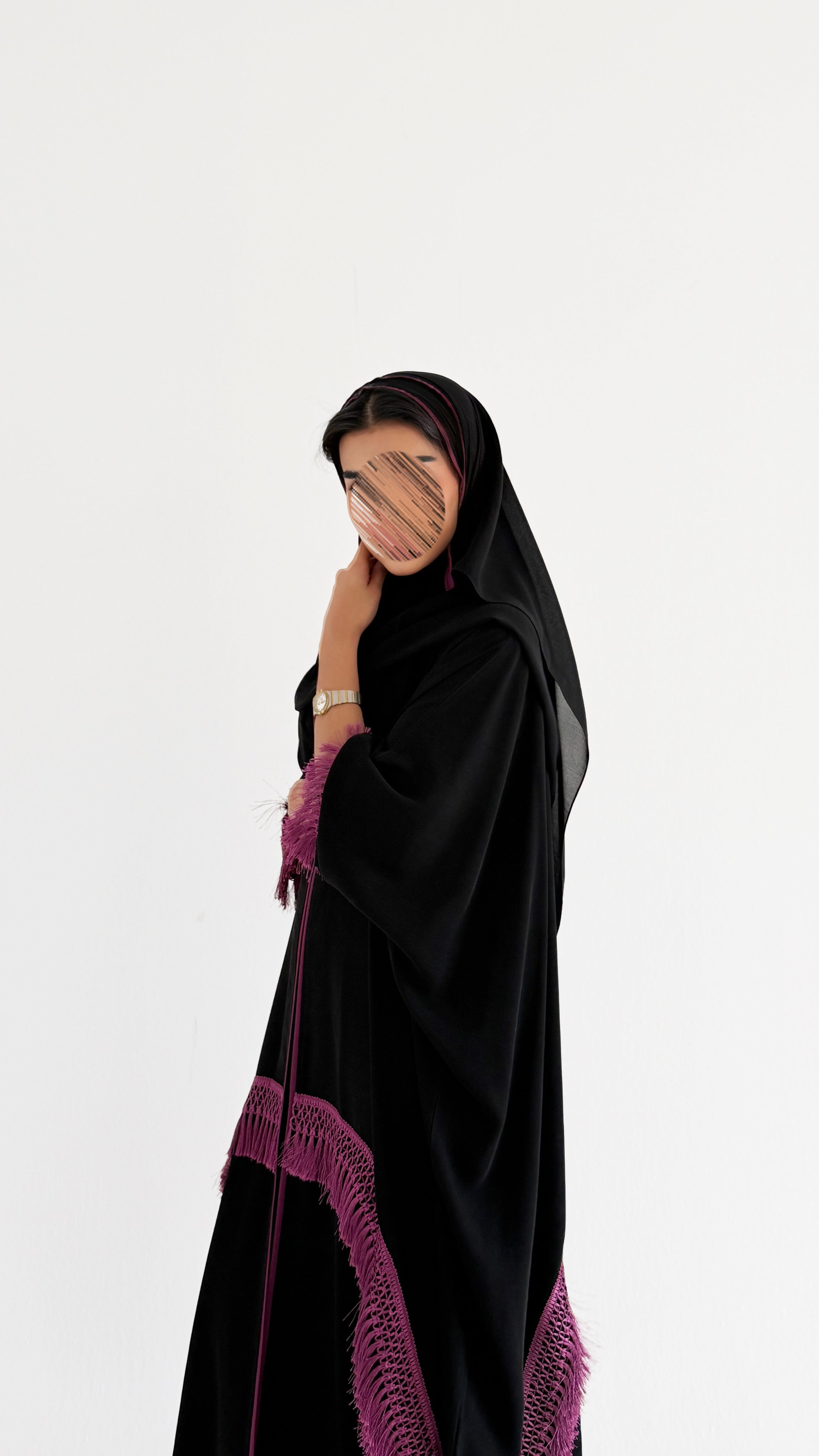 MWT2011 -عباية كريب اسود مع تدخيله دانتيل - Aya