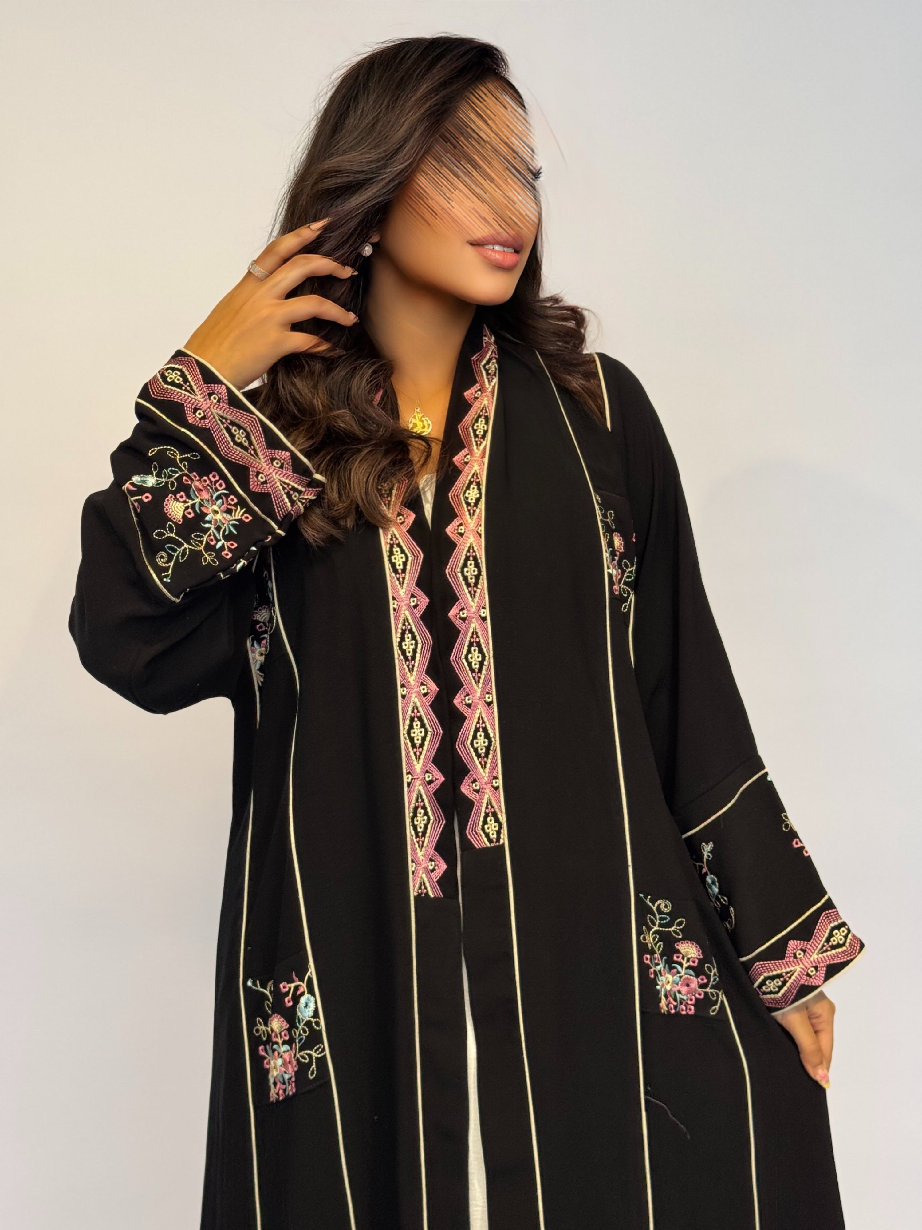 MW645 - Light Crepe Standing with Jacquard Half-Cloche
