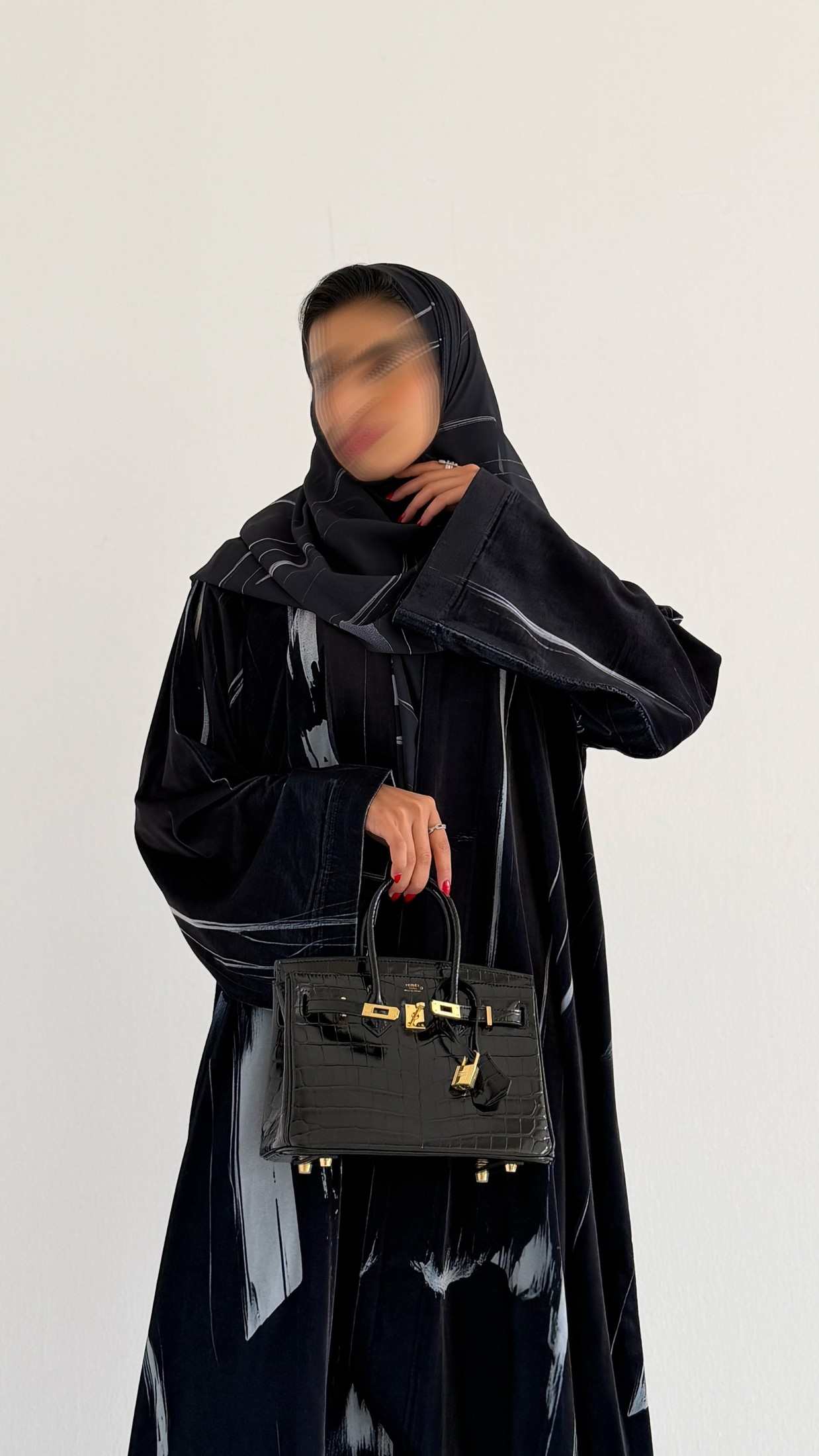 MWT613 - عباية مخمل طباعة - Aya