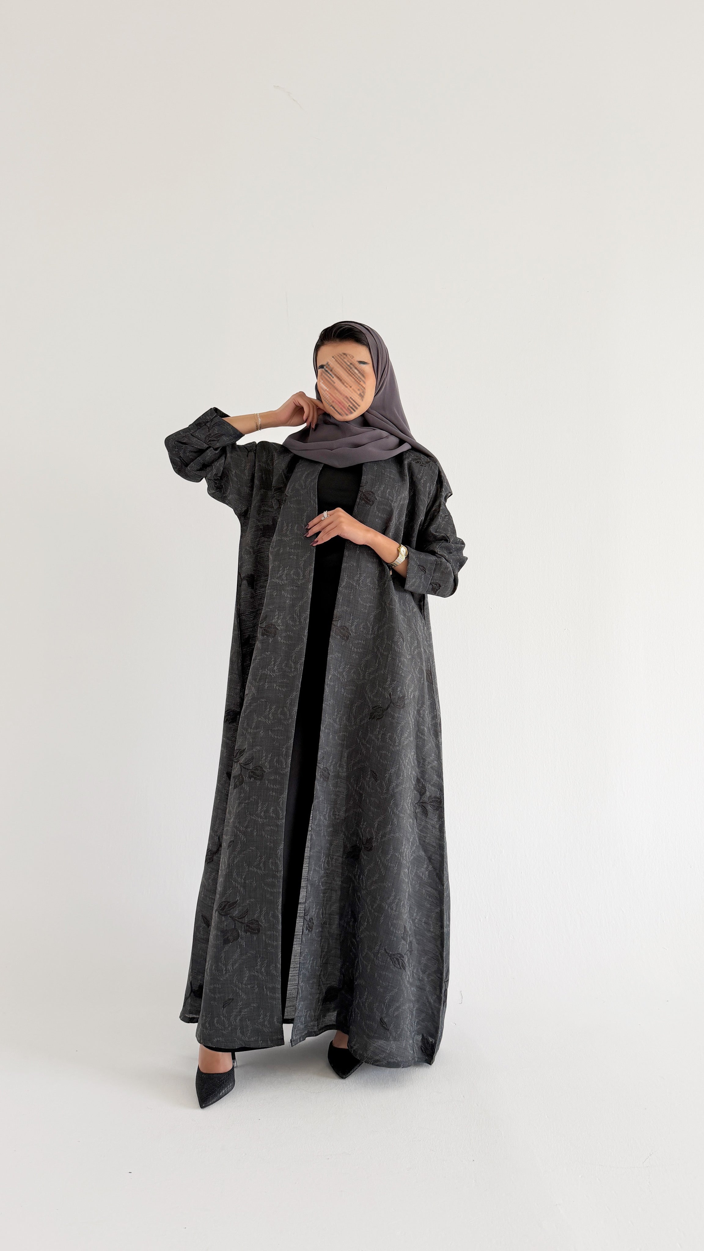 MWT1001 - عباية لنن مطرزة - Aya