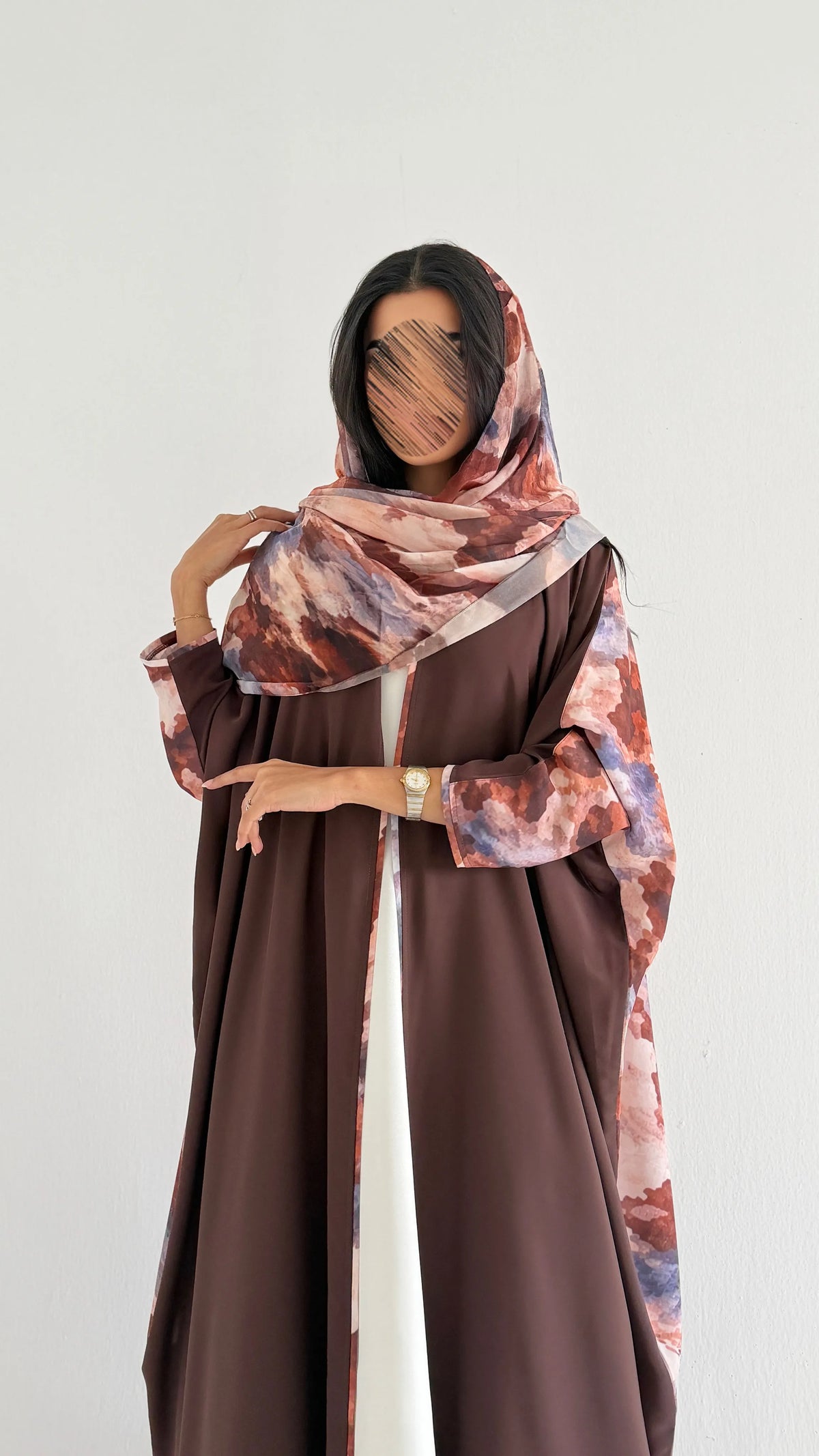 MWT2157 - عباية كريب بني مع تدخيله طباعة - Aya