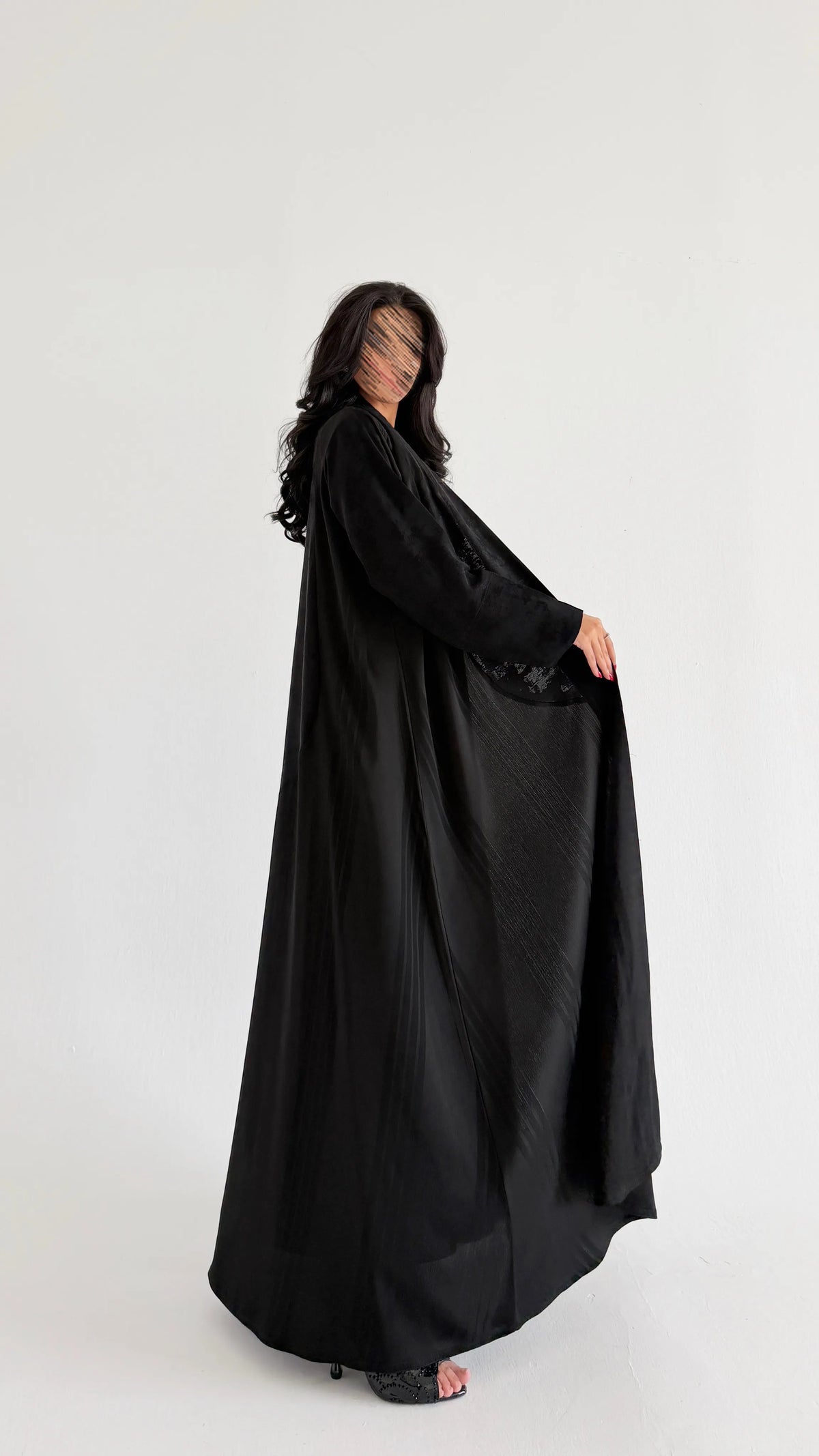 MWT4402 - عباية جاكارد هاينك بتدخيلة عصرية - Aya