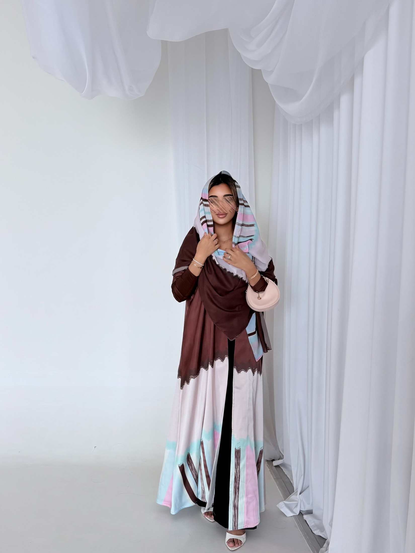 MWT5167 - عباية طباعه قماش حرير بلسد - Aya