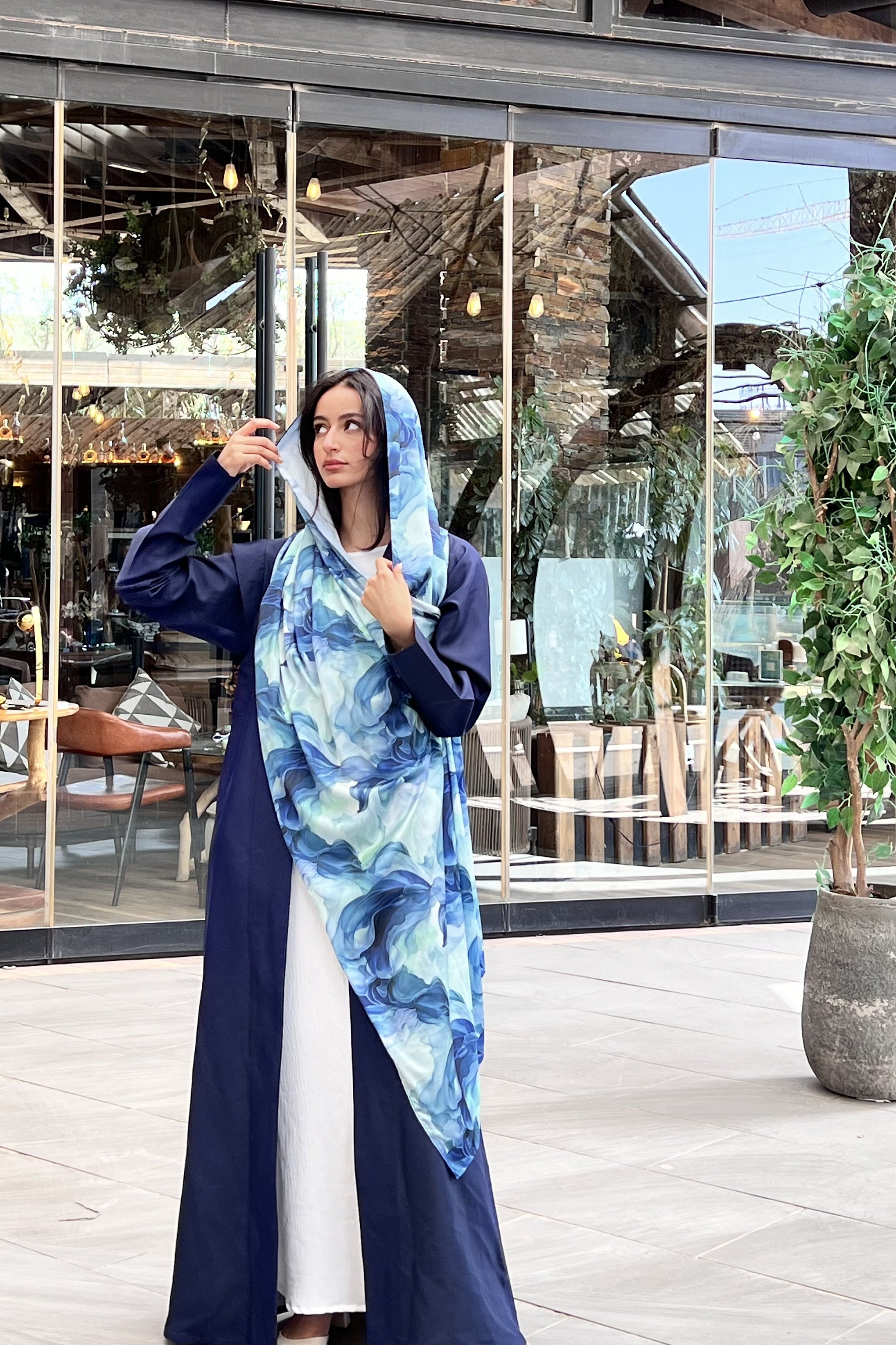 MW645 - Light Crepe Standing with Jacquard Half-Cloche
