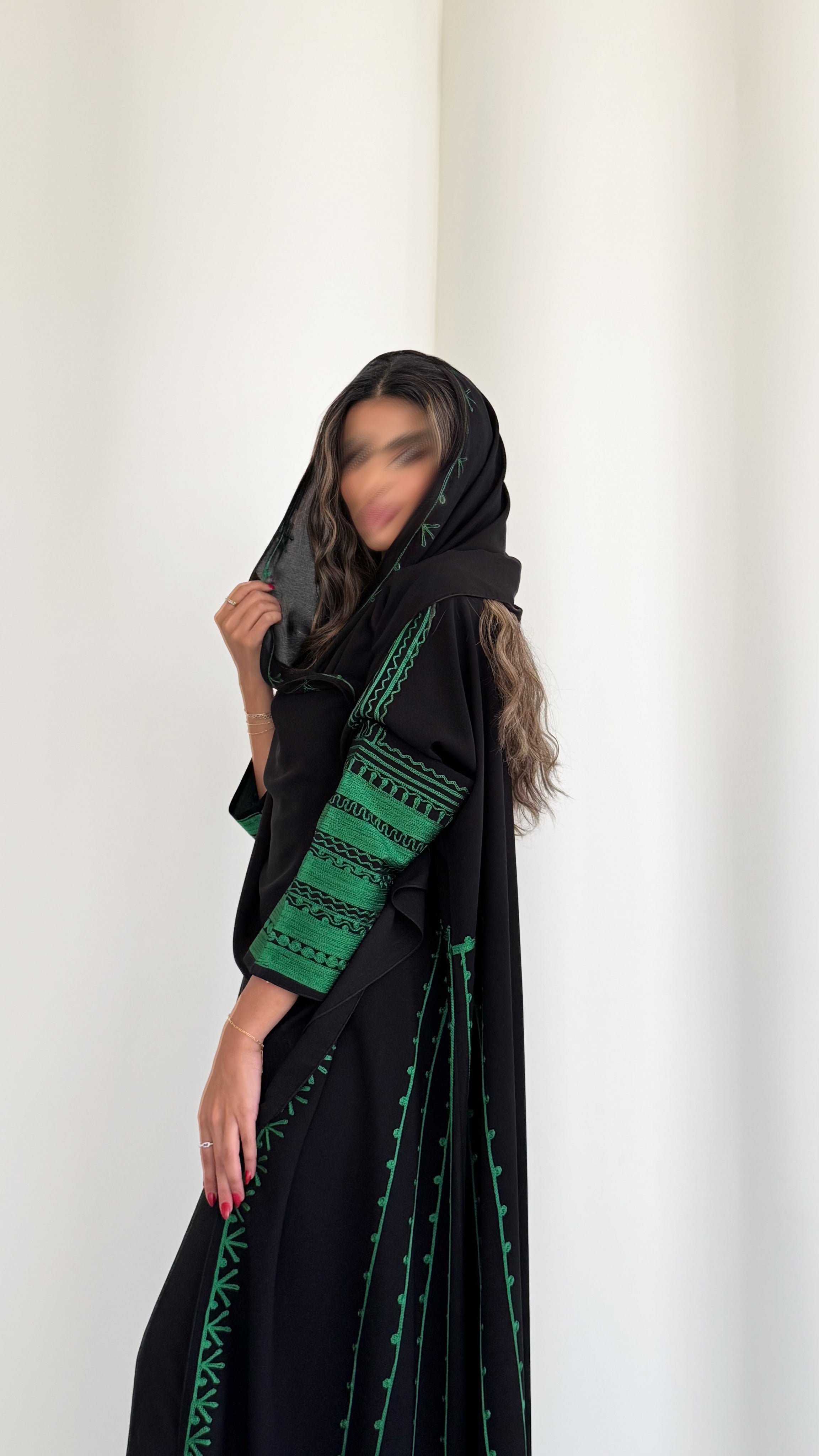 MW645 - Light Crepe Standing with Jacquard Half-Cloche