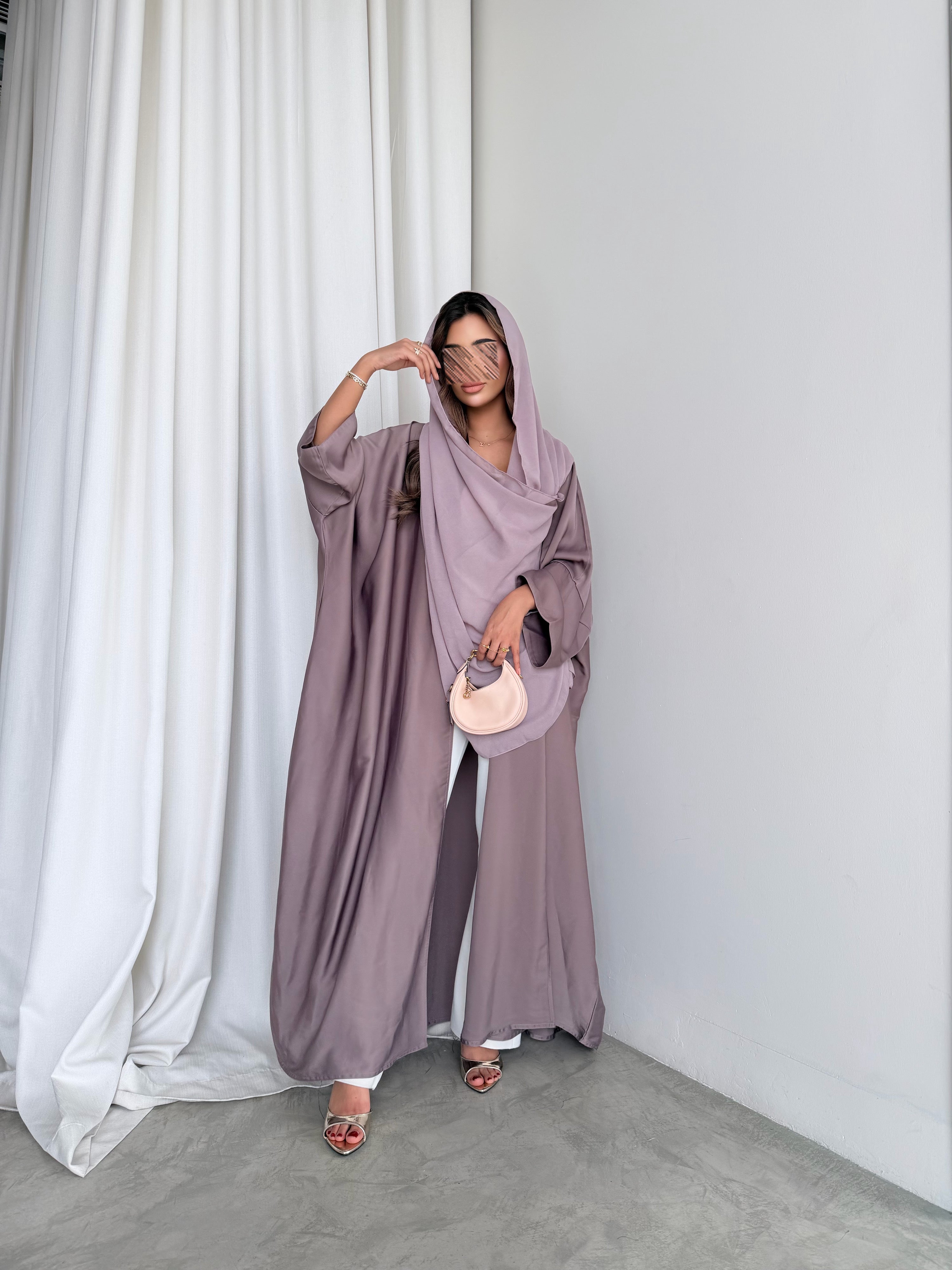 MWT5014 - قماش حرير عنابي فاتح قصة نص كلوش - Aya