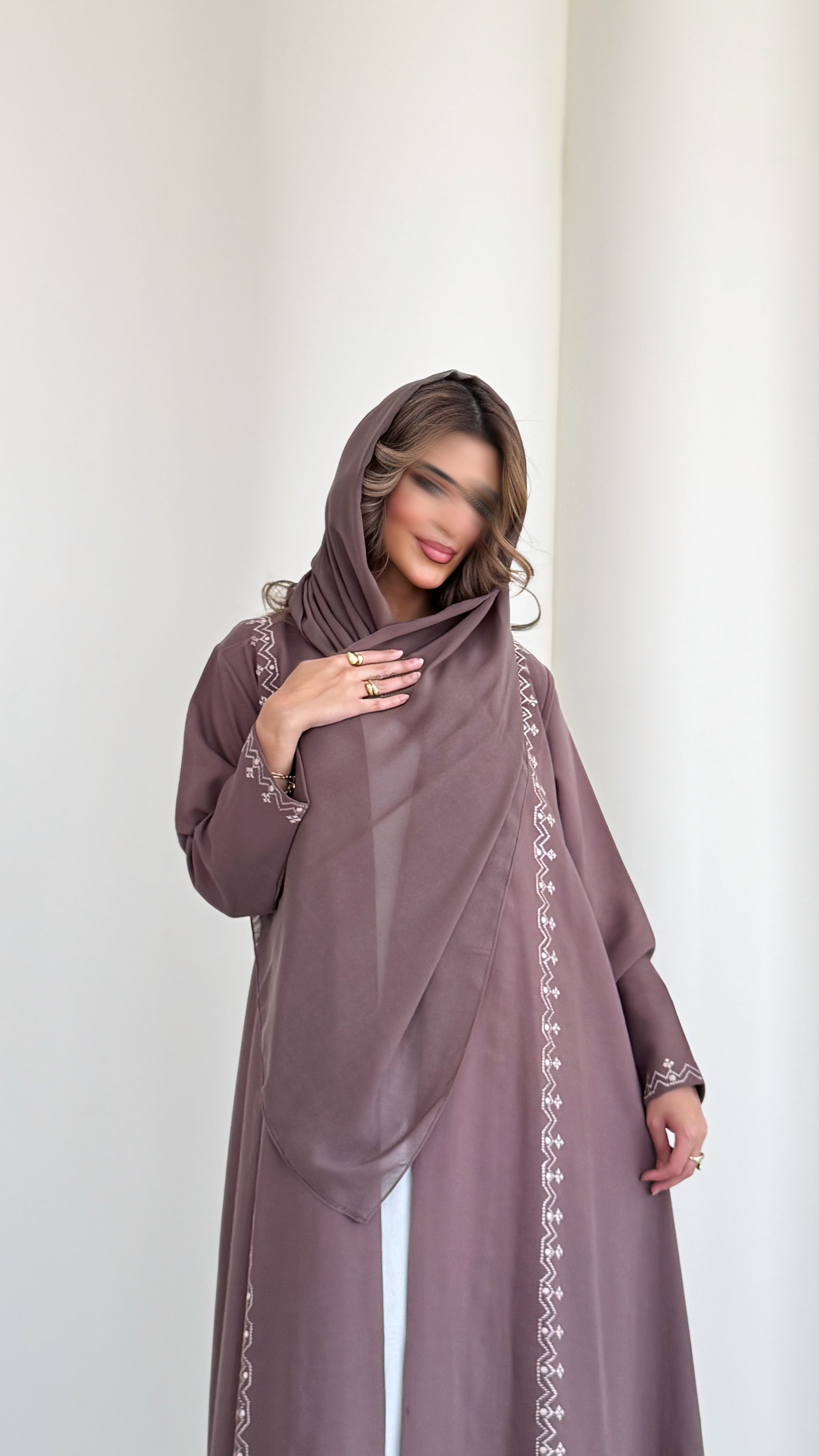 MWT350 - عباية بني مع تطريز - Aya