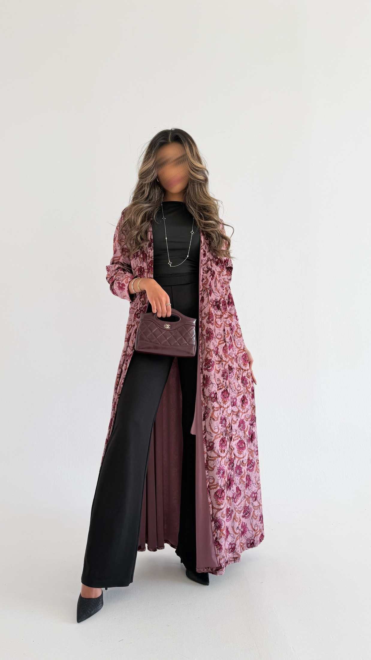 MWT586 - Velvet abaya with floral print  |  عباية مخمل زهري - Aya