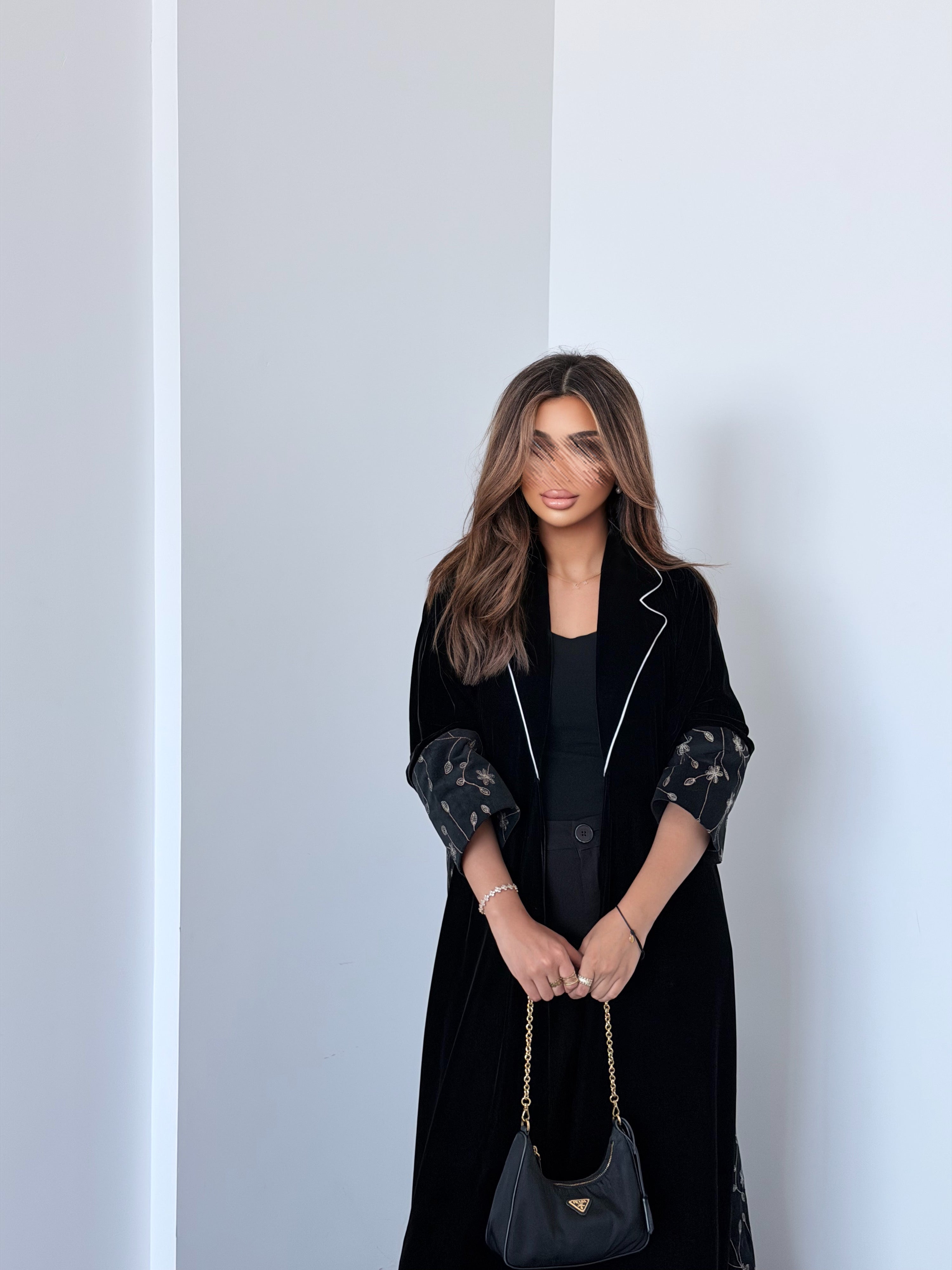 MW645 - Light Crepe Standing with Jacquard Half-Cloche