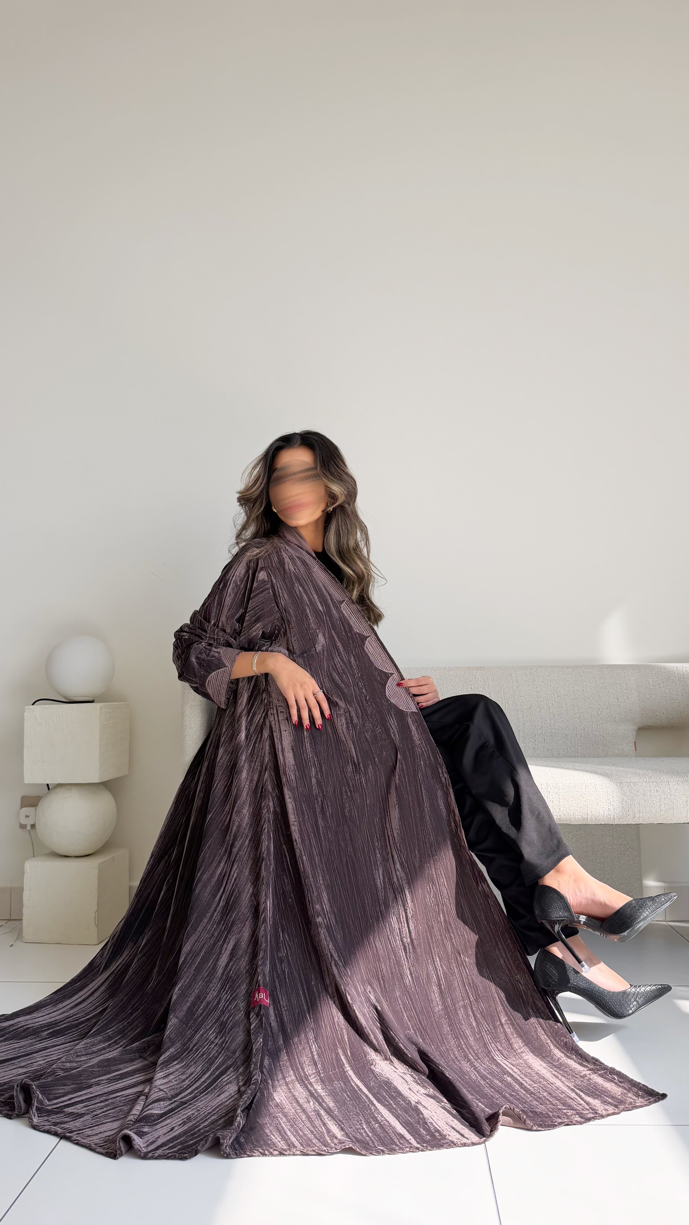 MWT681 - عباية بني مخمل مكسر مع تطريز