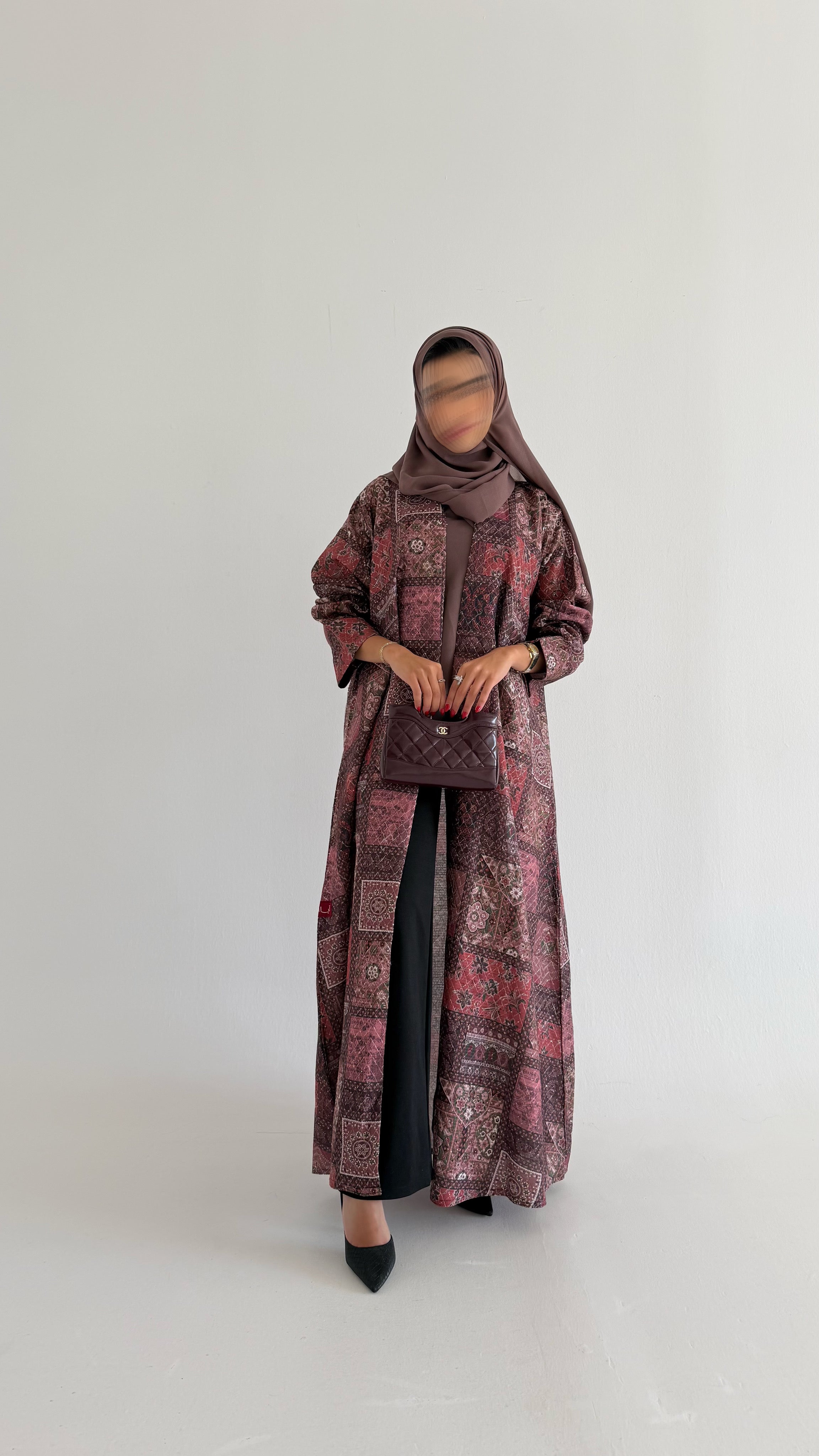 MWT535 - عباية لنن مطرزة - Aya