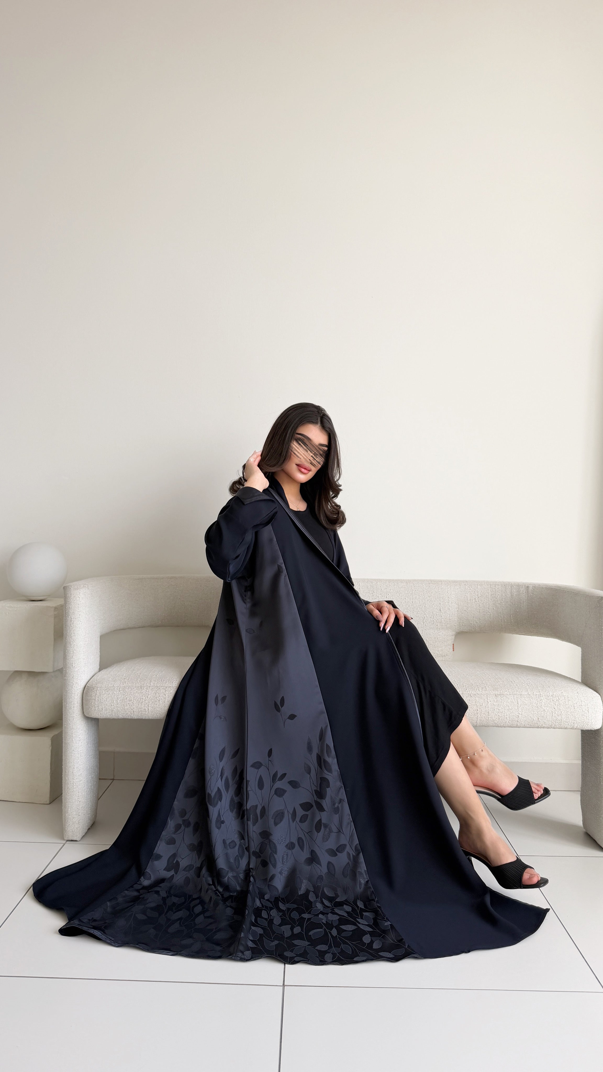 MW2113 - عباية كريب بقصة نص كلوش عصرية - Aya