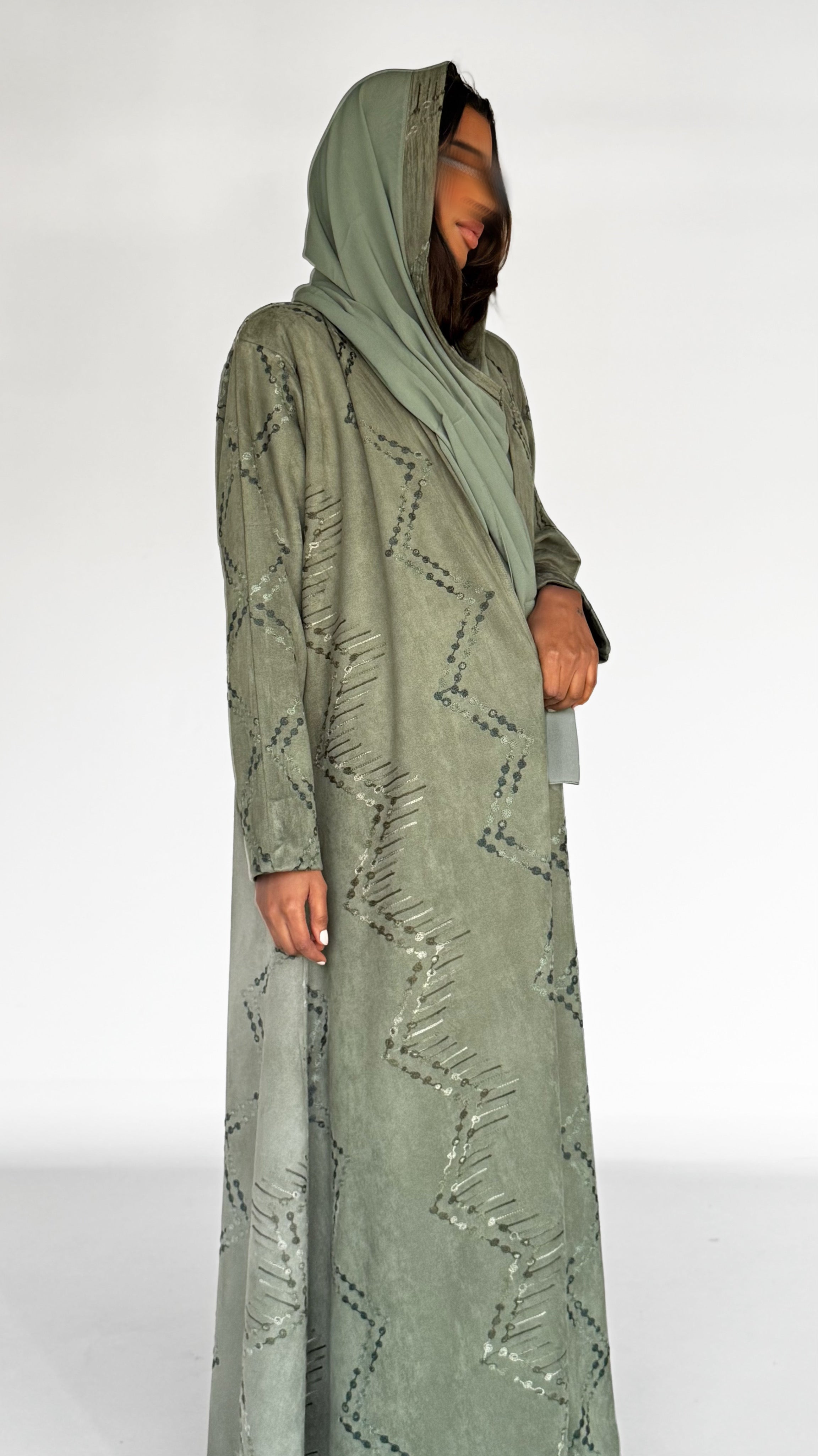 MWT580 - عباية شامواة زيتي