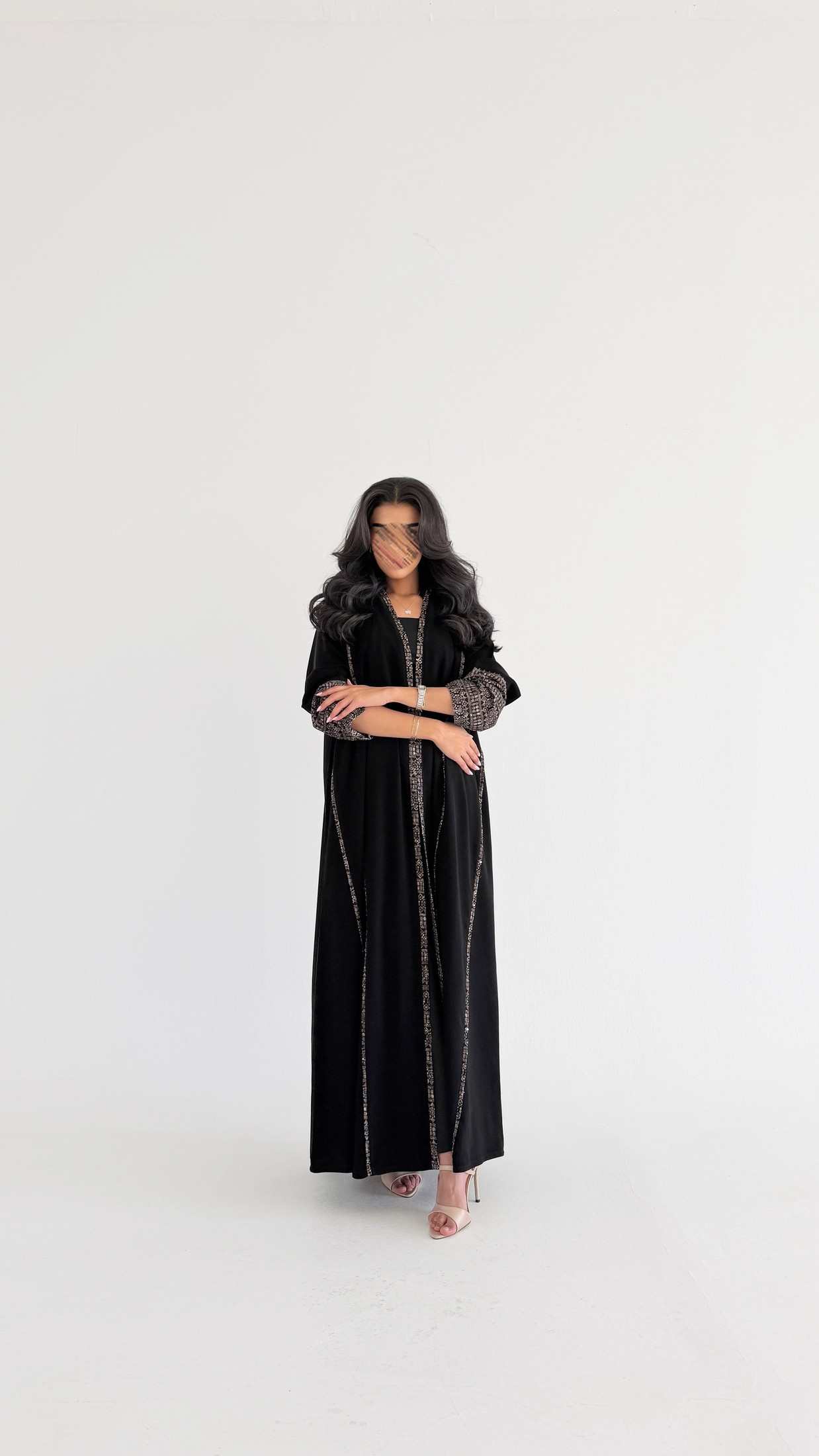 MWT796 - عبايه كريب مع تطريز - Aya