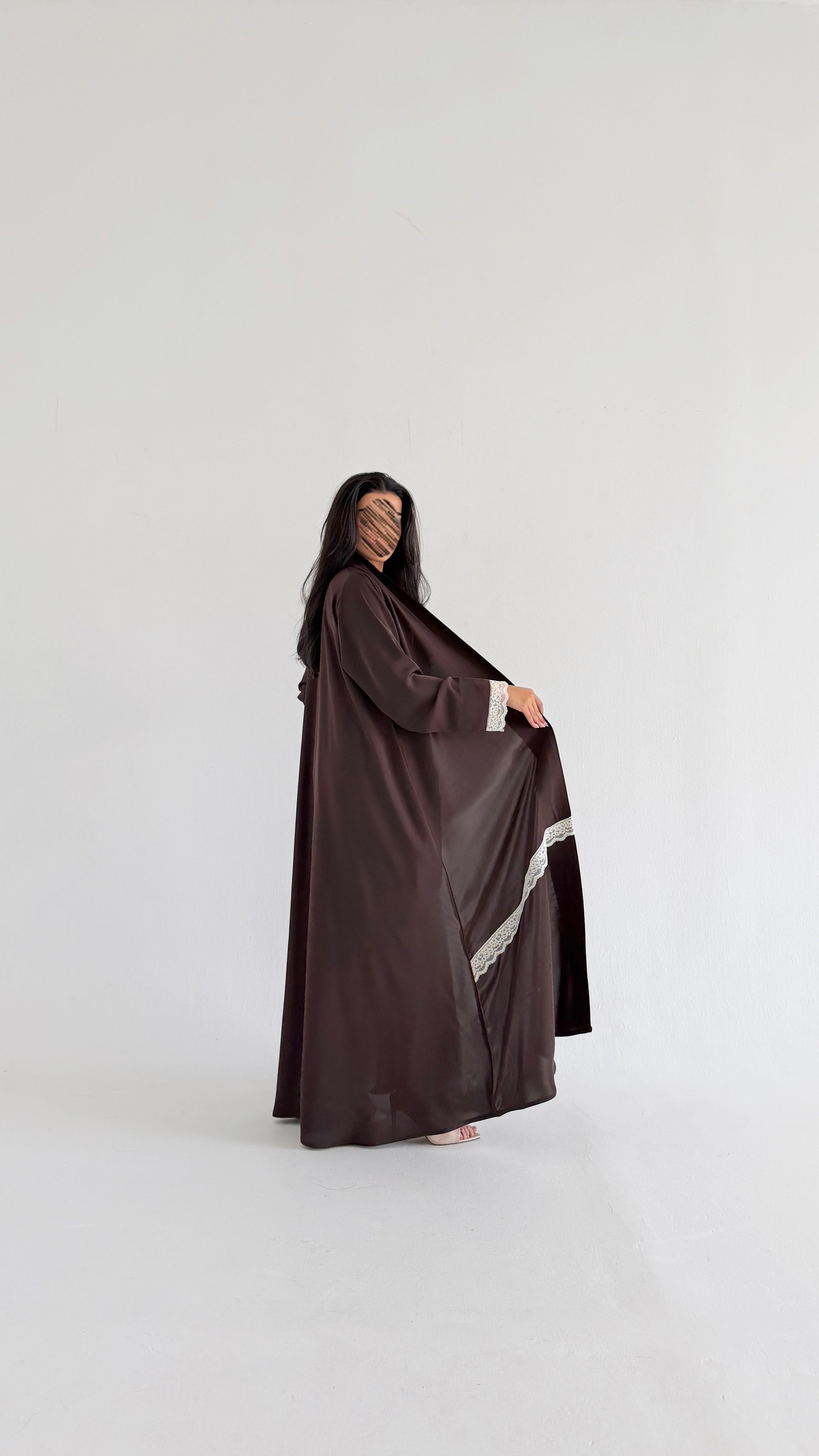 MW2164 - عبايه كريب مع اضافه كلفه مميزه وحصرية - Aya