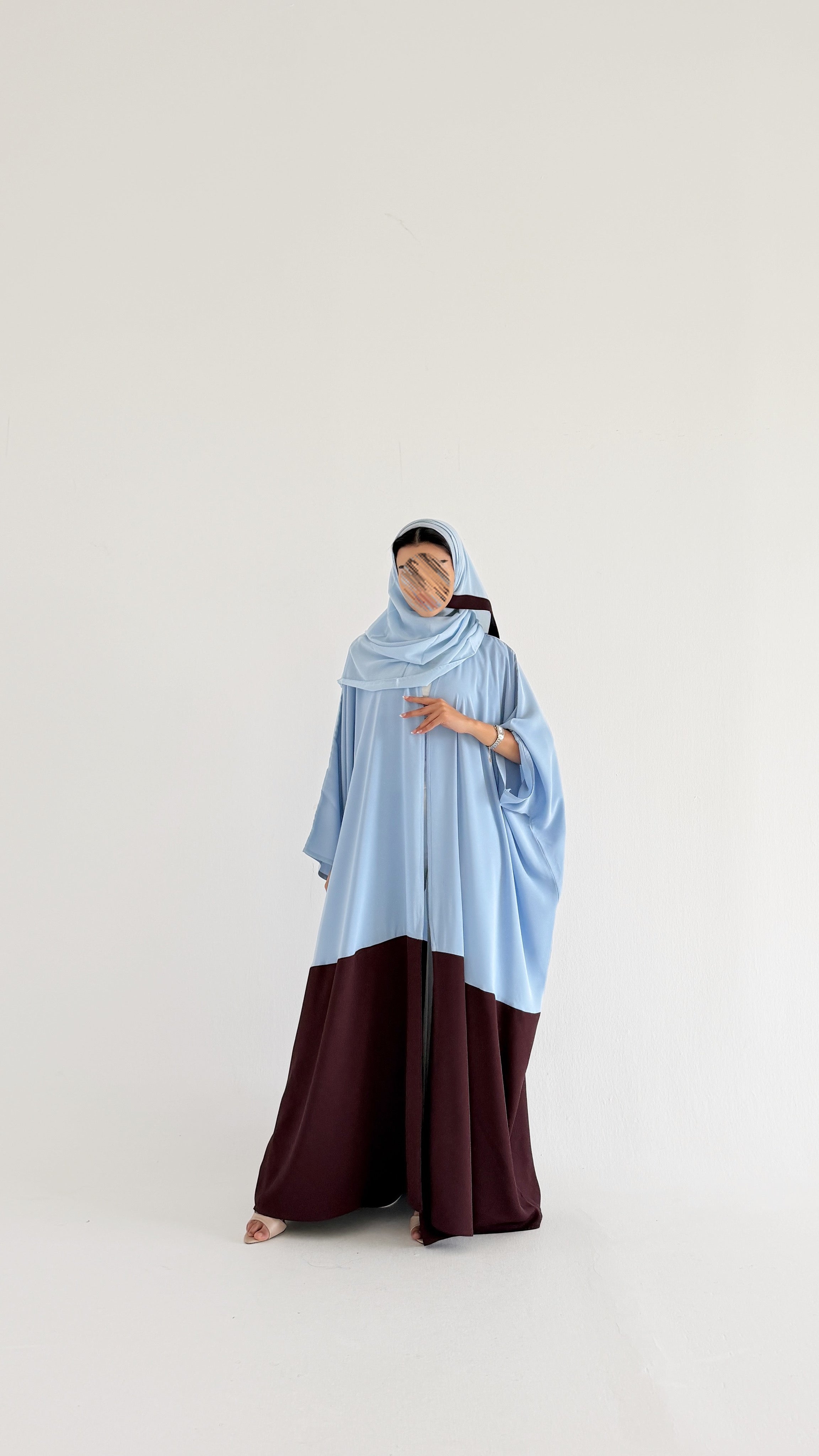 MW2165 - عبايه كريب مع اضافه لونين راقي وحصري - Aya