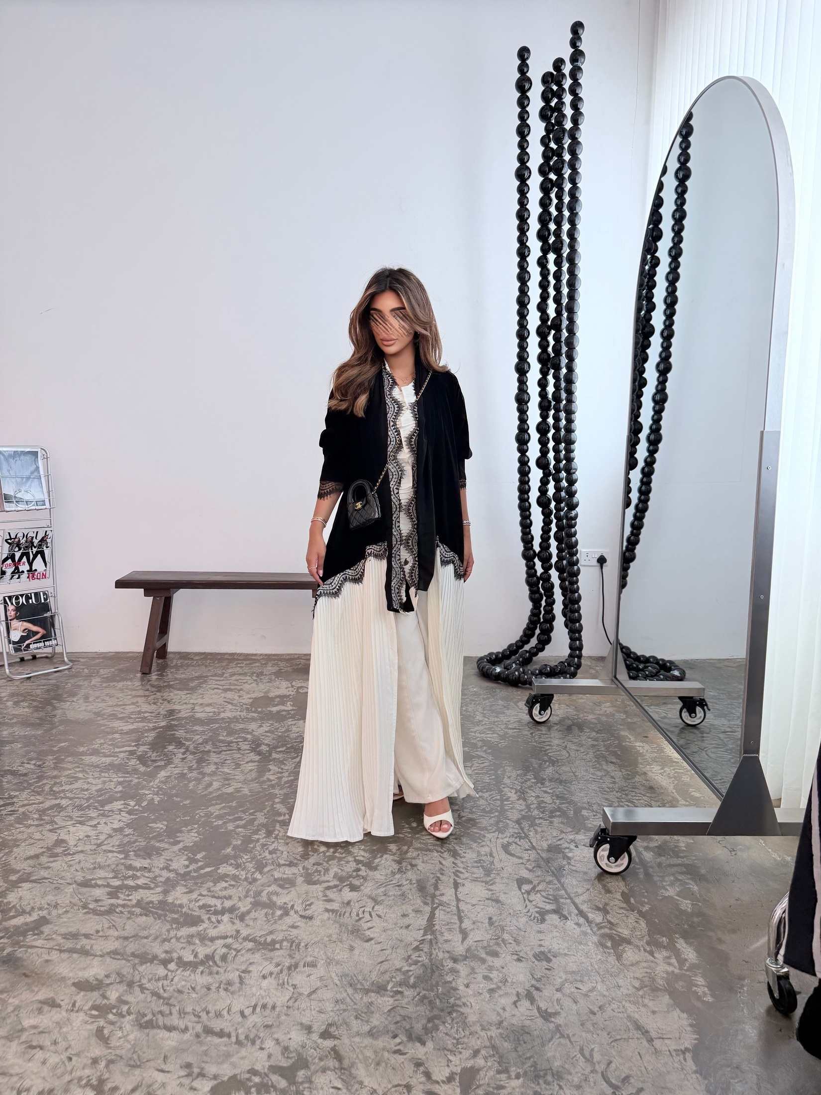 MWT5143 - عباية ابيضّ و اسود من كيان - Aya